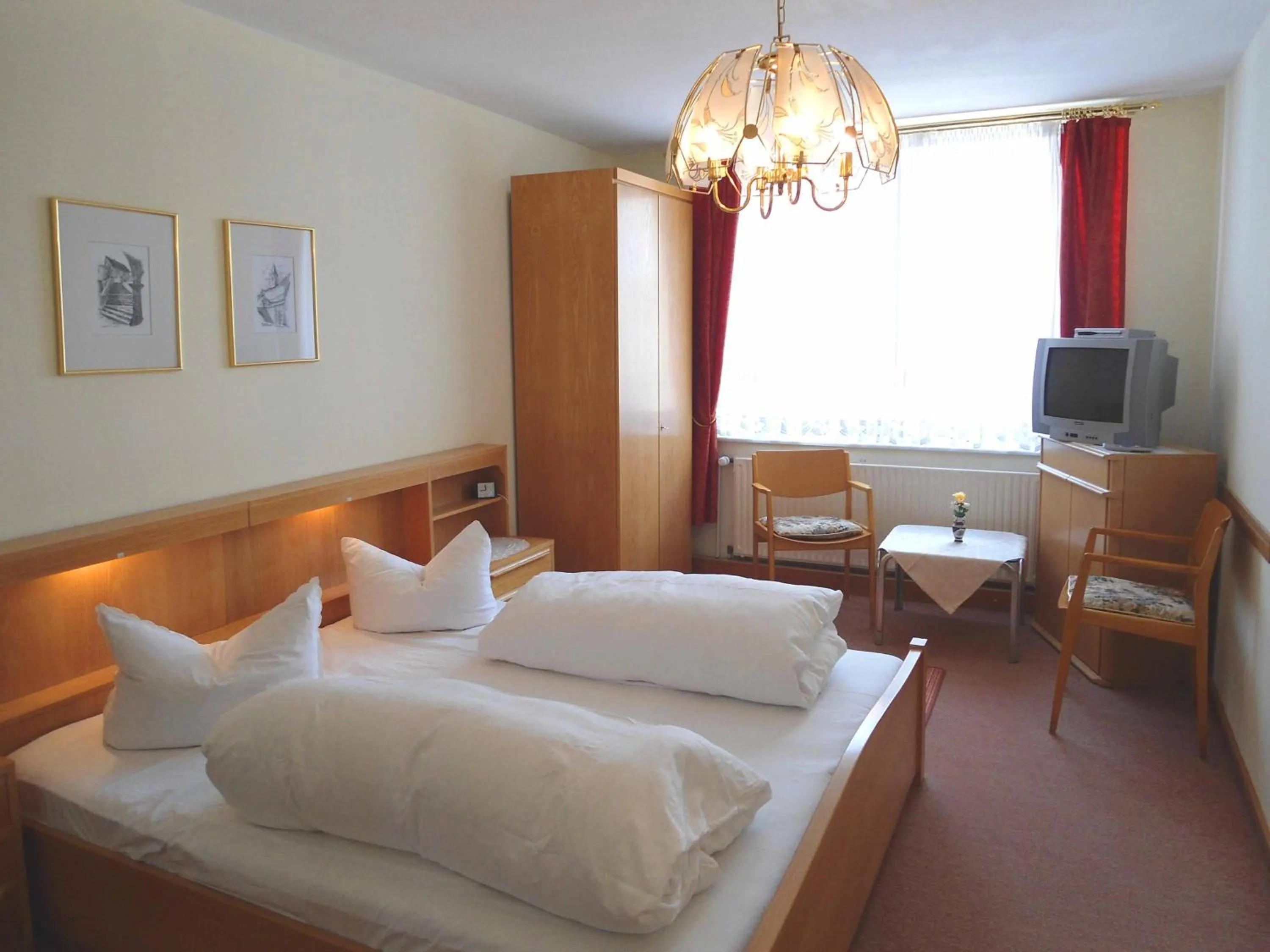 Photo of the whole room, Bed in Hotel Krone