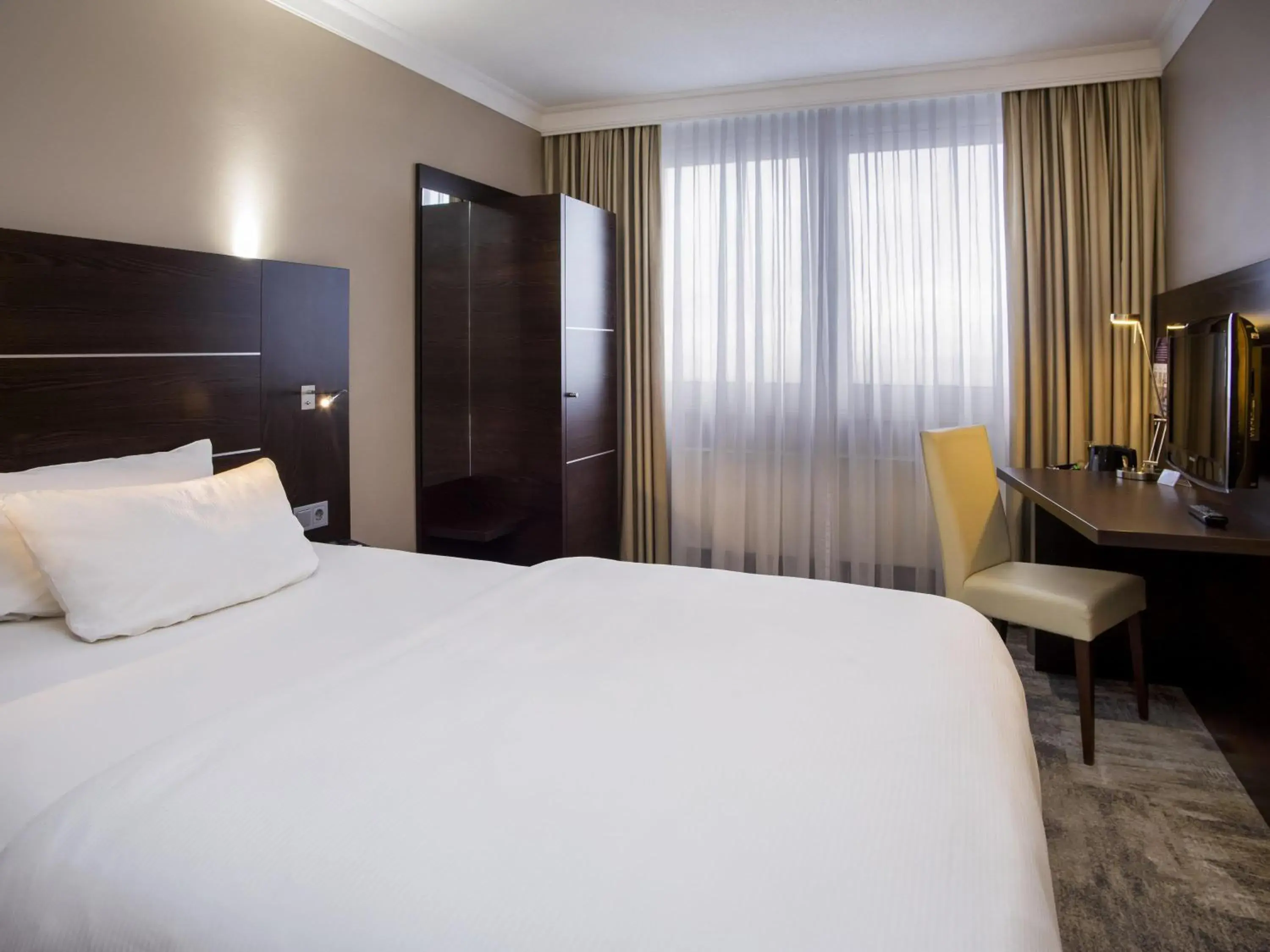 Standard Single Room in Mercure Hotel Lüdenscheid Standard Single Room in Mercure Hotel Lüdenscheid