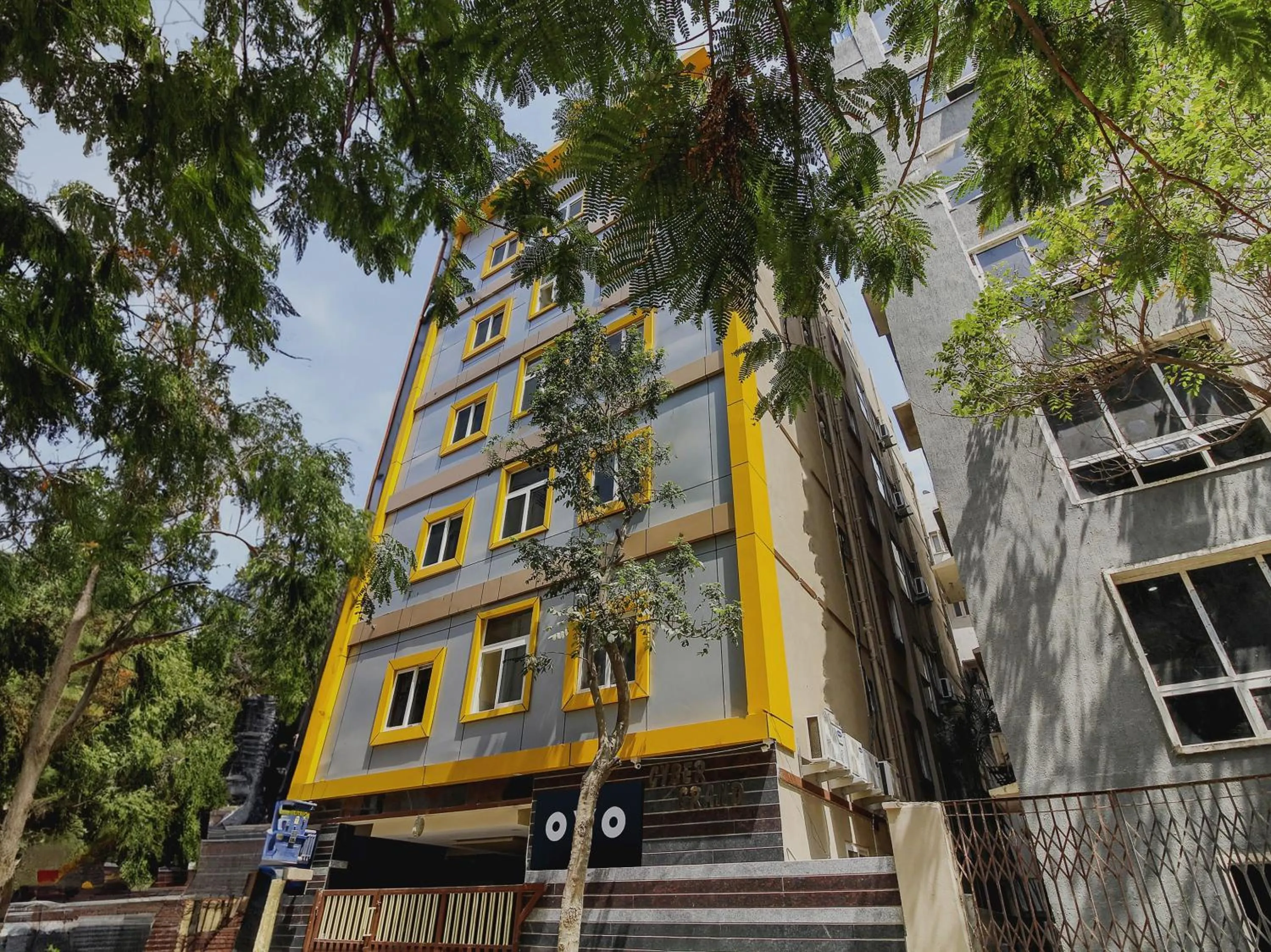 Facade/entrance in Super Hotel O New Cyber Grand Madhapur