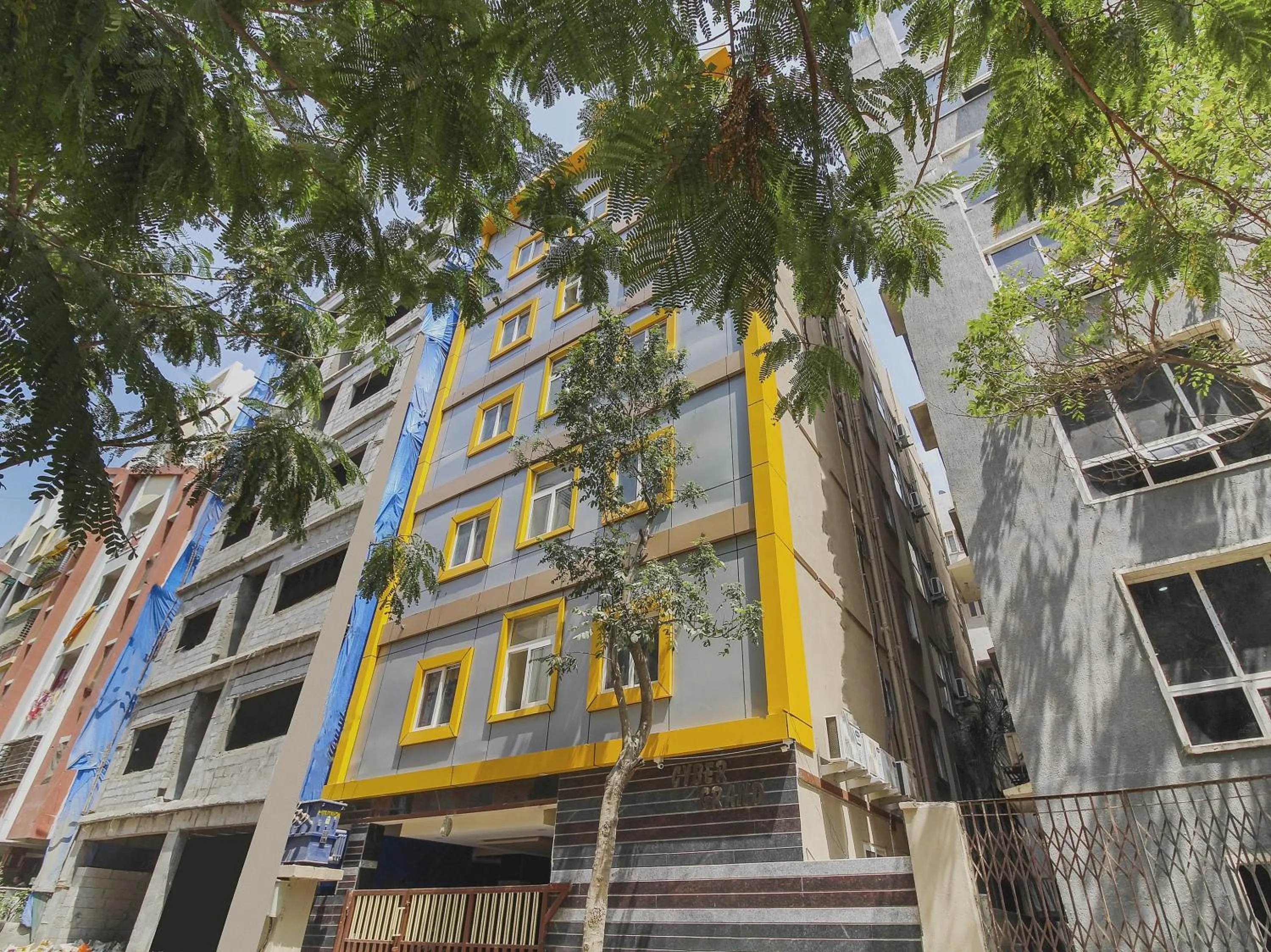 Facade/entrance in Hotel O New Cyber Grand Madhapur