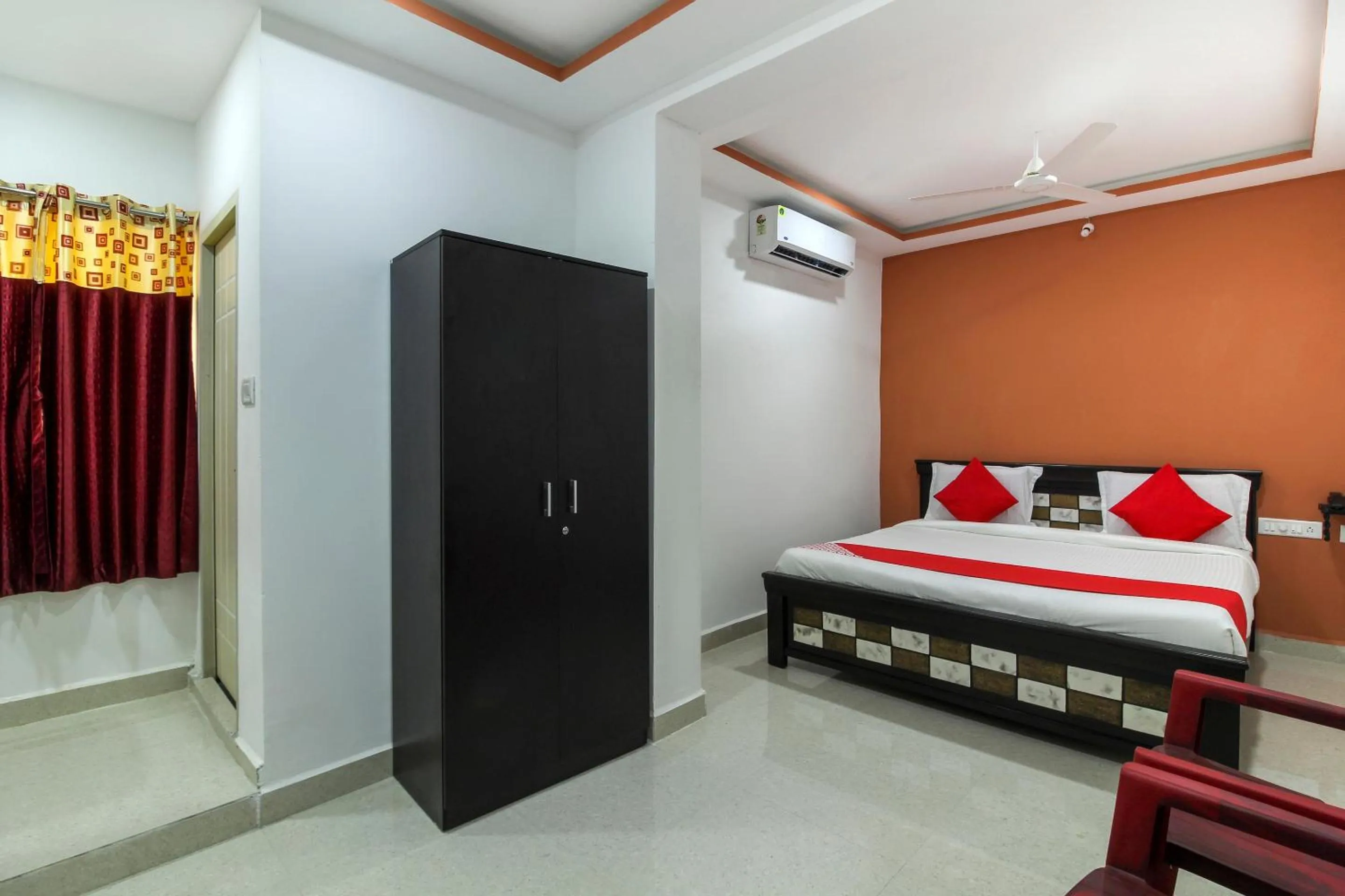 Bedroom, Bed in Super Hotel O New Cyber Grand Madhapur
