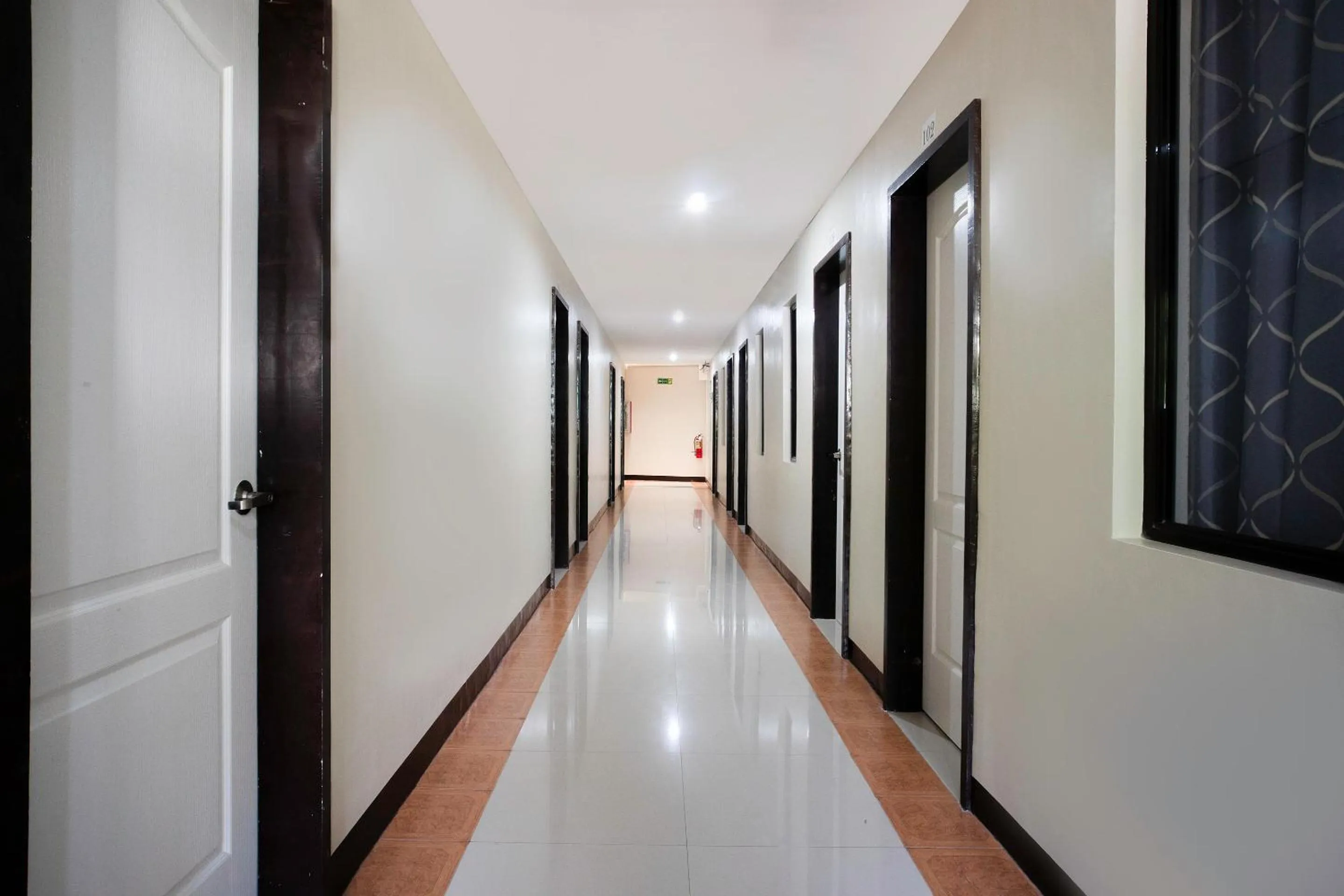 Lobby or reception in Super OYO 604 Chateau Cinco Dormitel