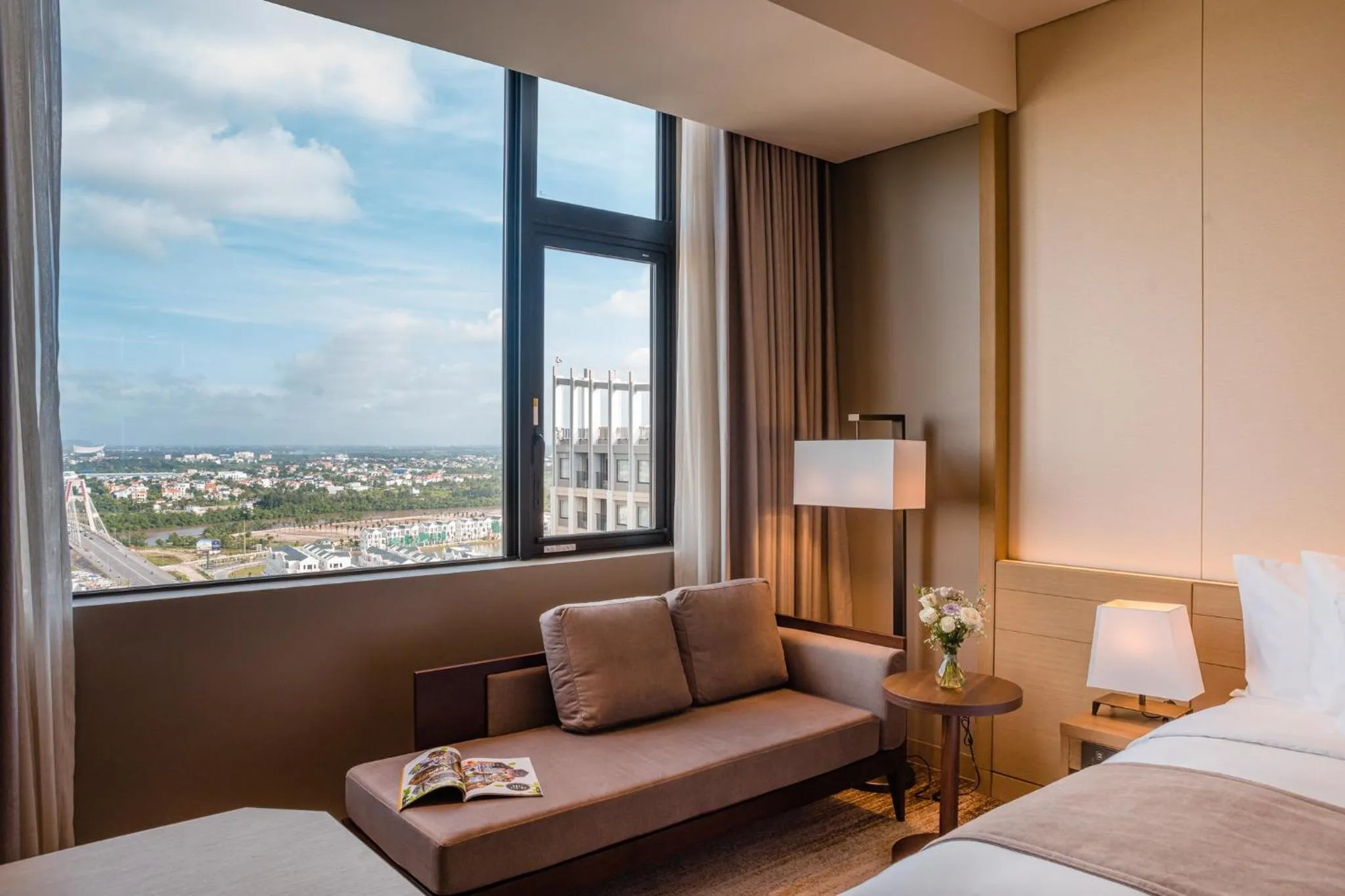 City view, Bed in Hotel Nikko Hai Phong