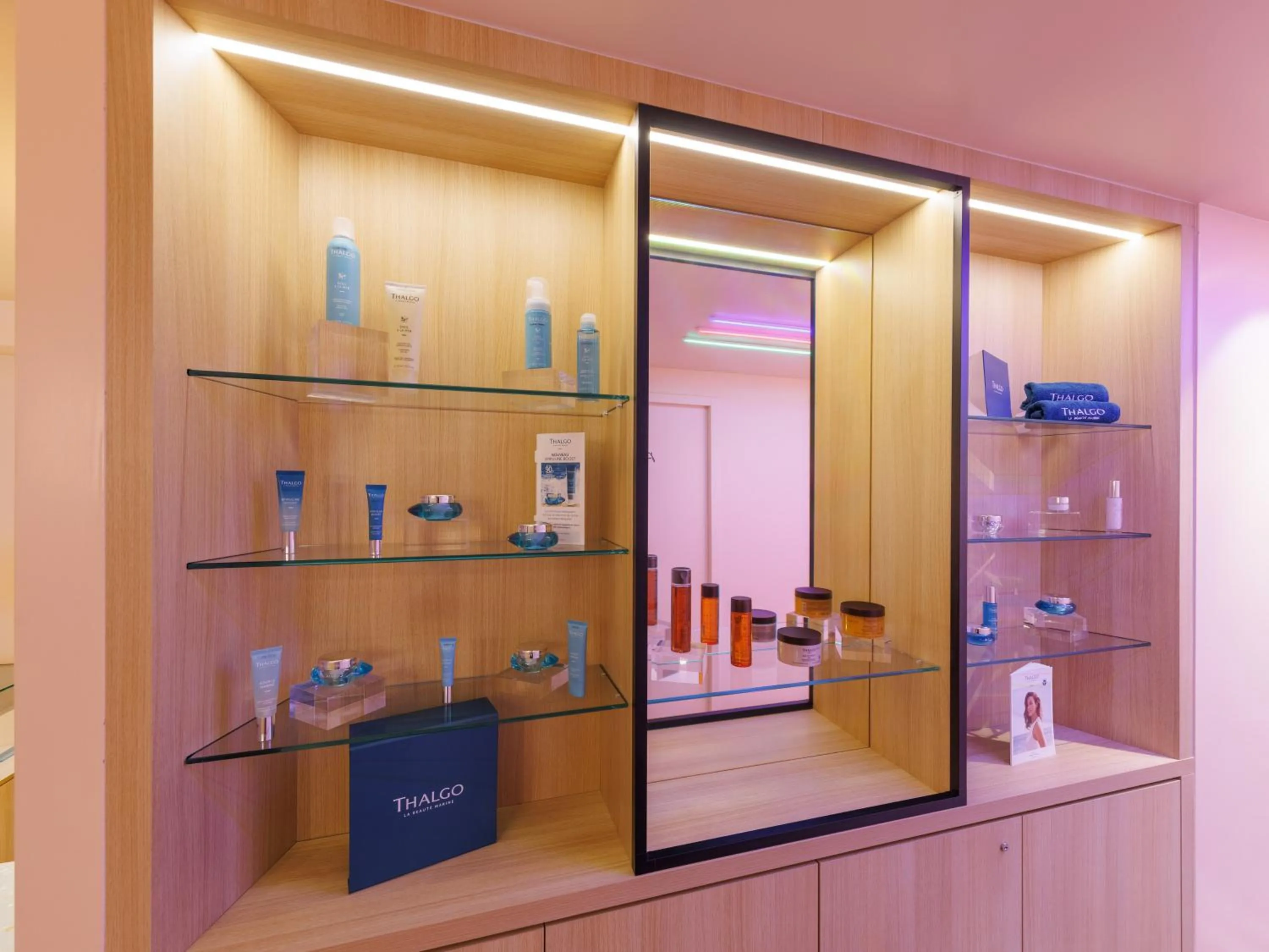 Massage in Aiden by Best Western Clermont-Ferrand Hotel & Spa