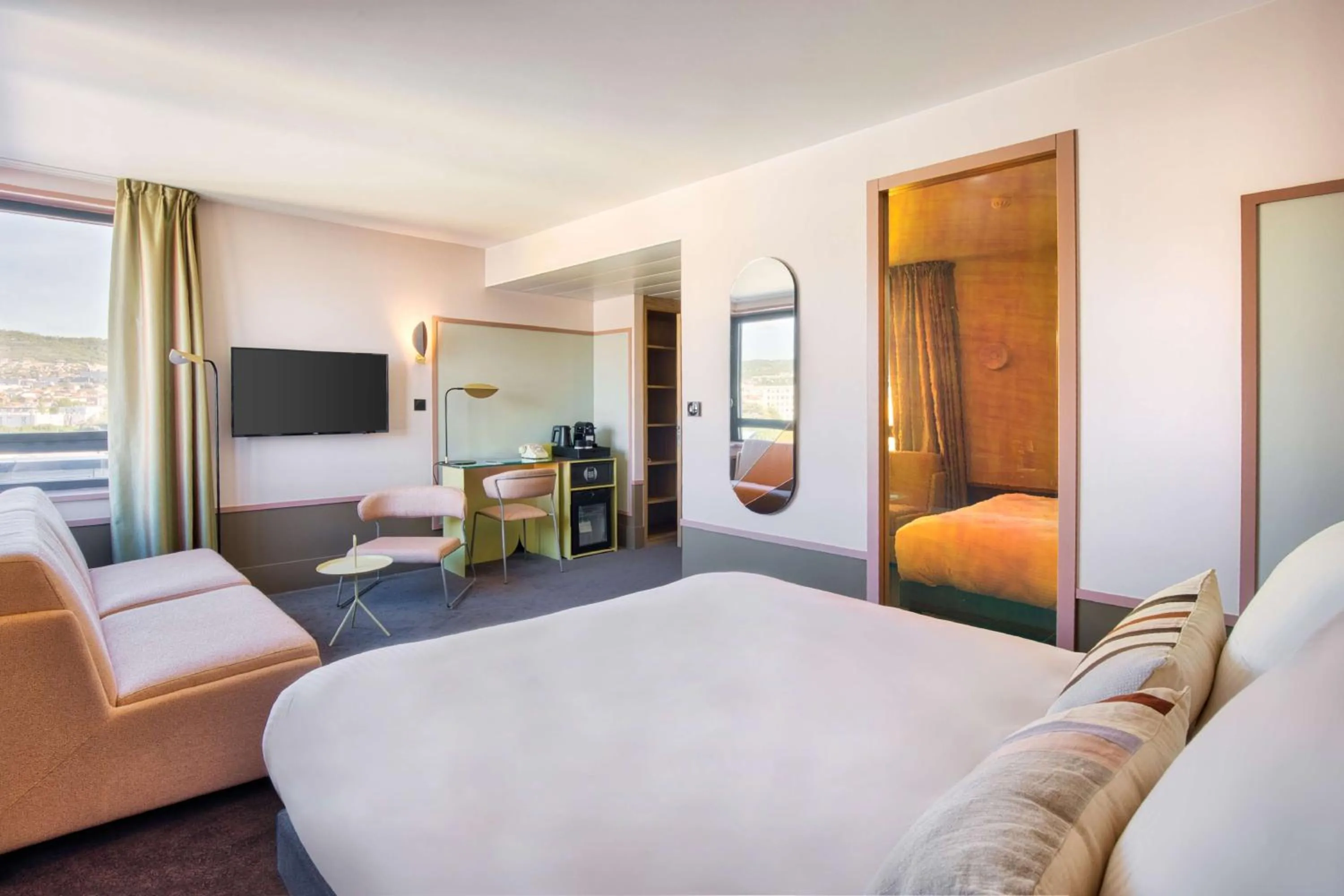Bedroom, Bed in Aiden by Best Western Clermont-Ferrand Hotel & Spa