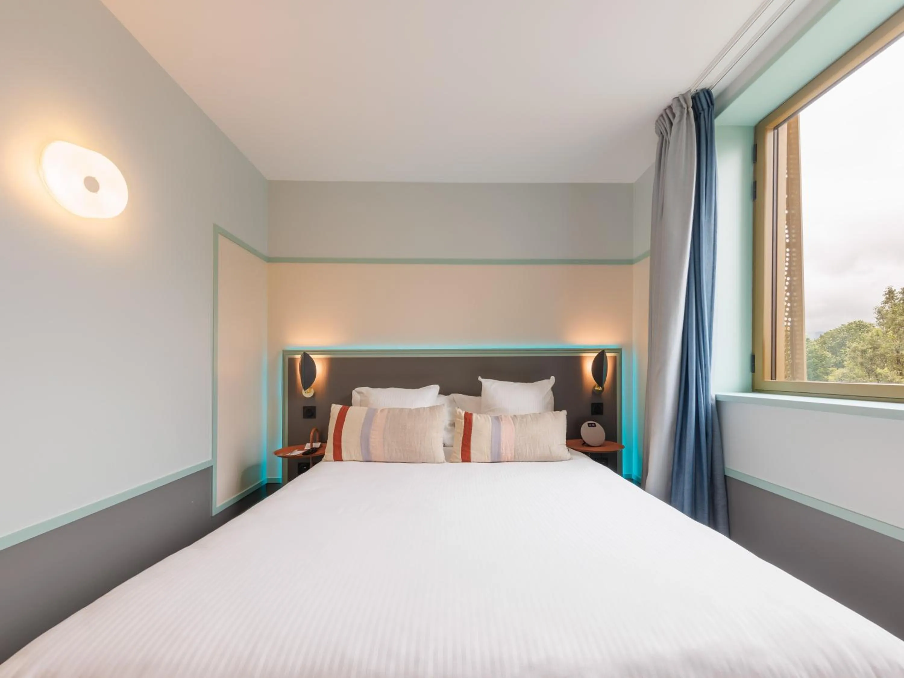 Bed in Aiden by Best Western Clermont-Ferrand Hotel & Spa