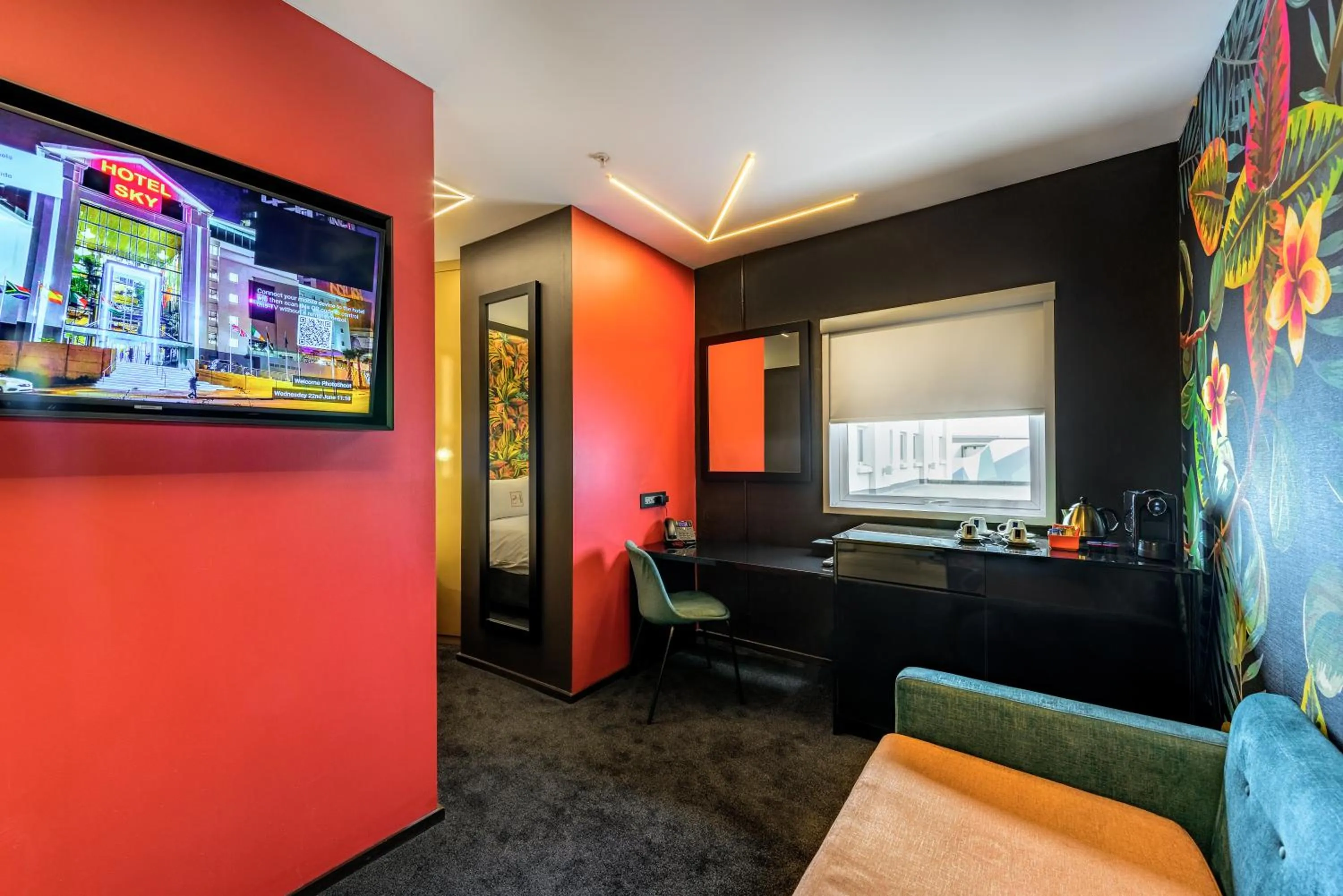 TV and multimedia in Hotel Sky Sandton