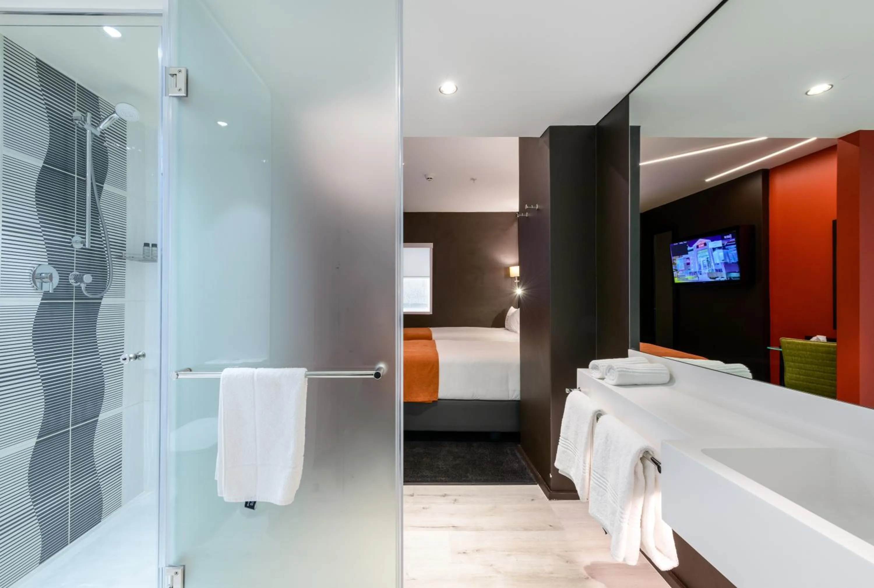 Shower in Hotel Sky Sandton