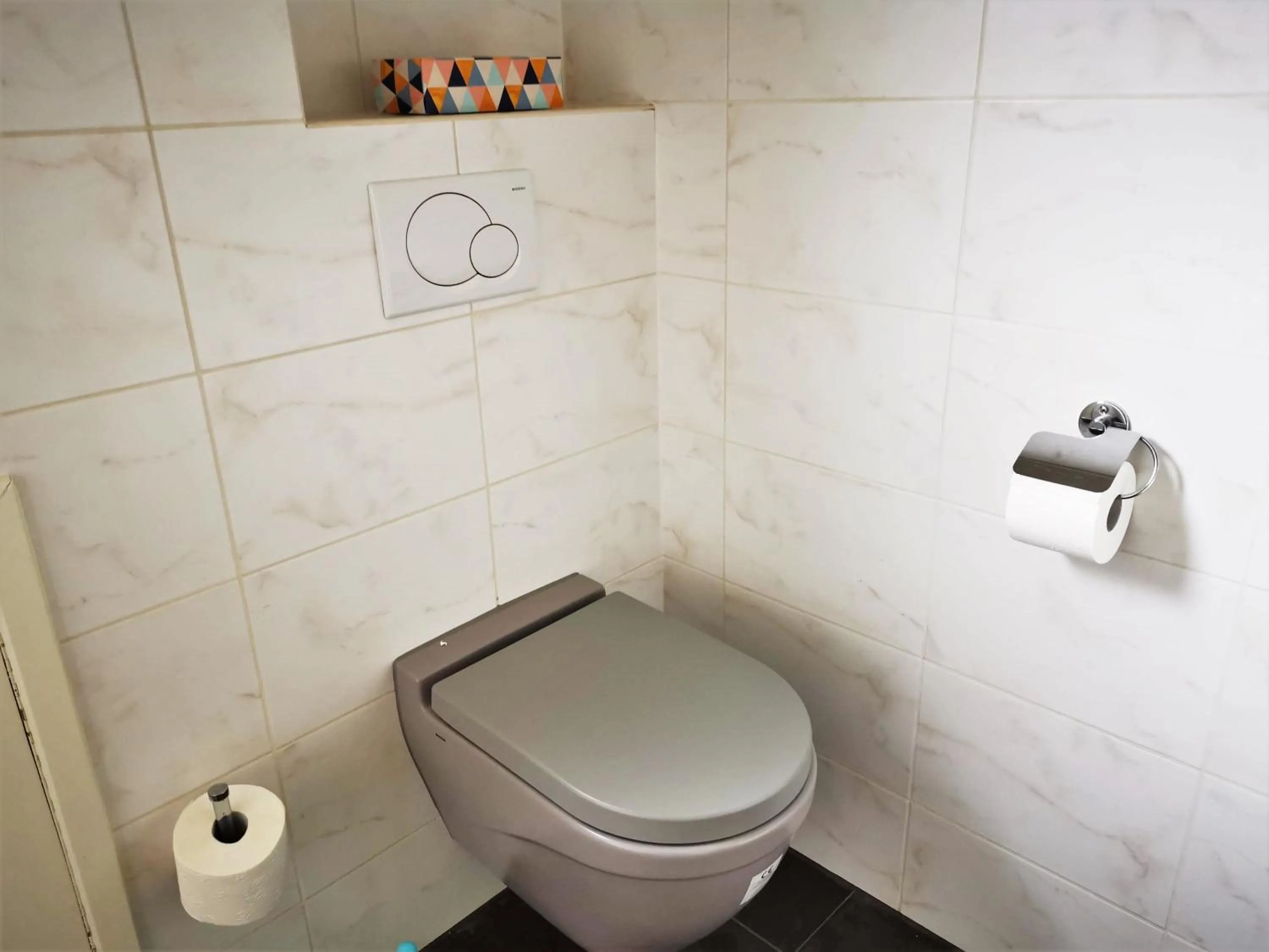 Toilet in B & B Marrum Hotel Marrum