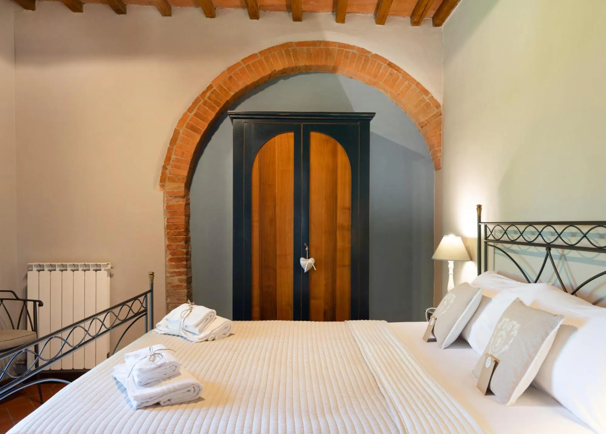 Photo of the whole room, Bed in GHIZZOLO Residence - Refurbished Pool 2025