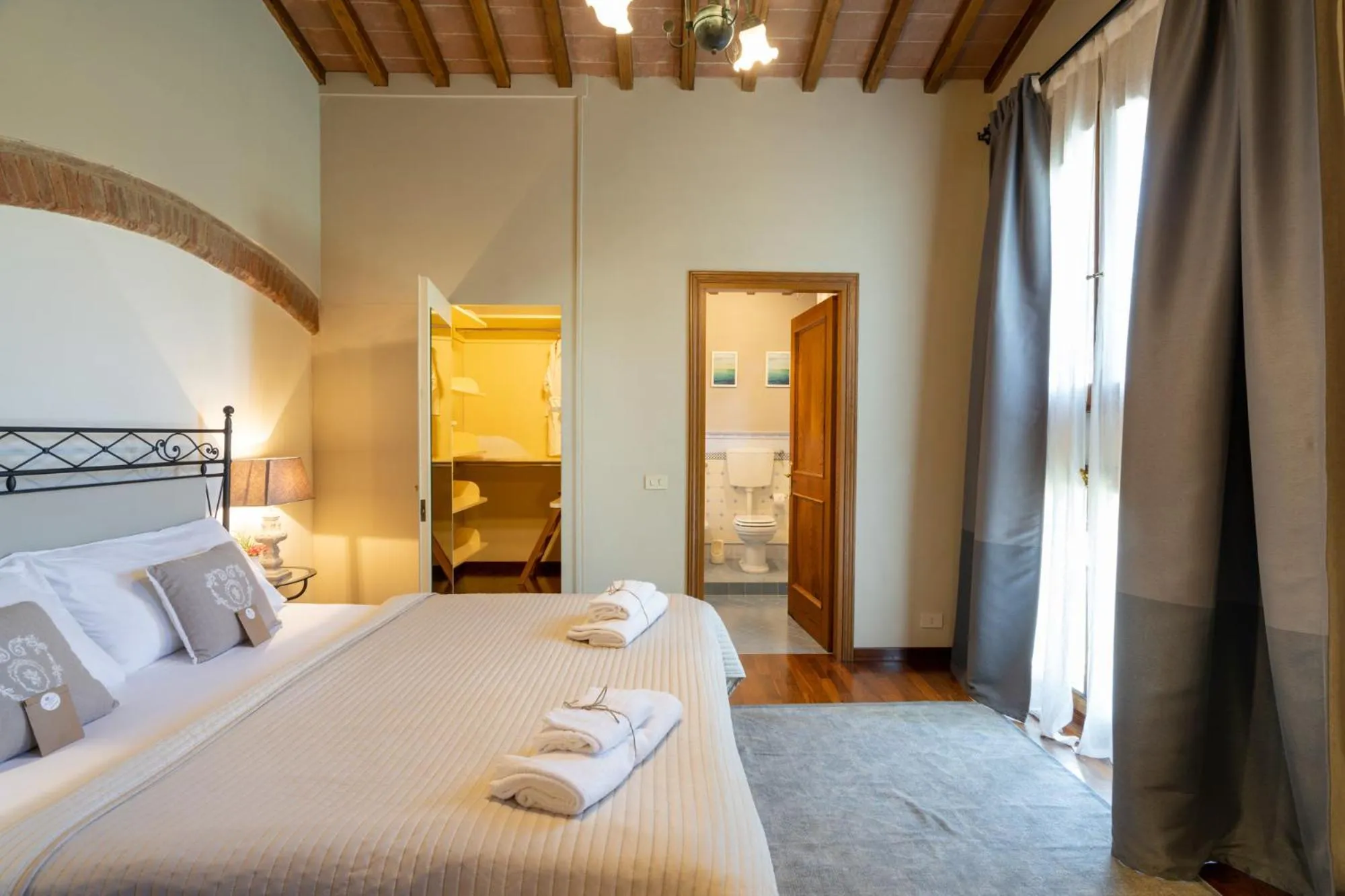 Bed in GHIZZOLO Residence - Refurbished Pool 2025