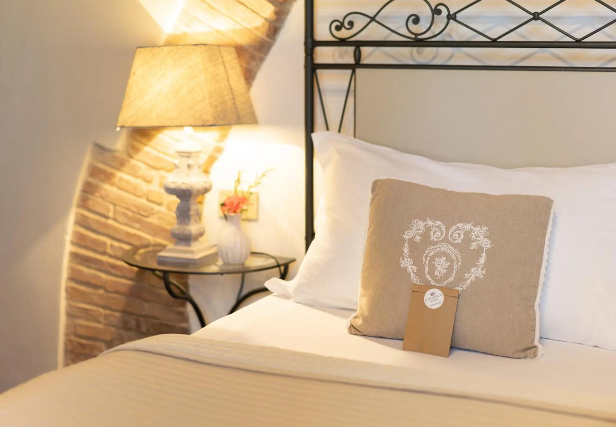 Bed in GHIZZOLO Residence - Refurbished Pool 2025