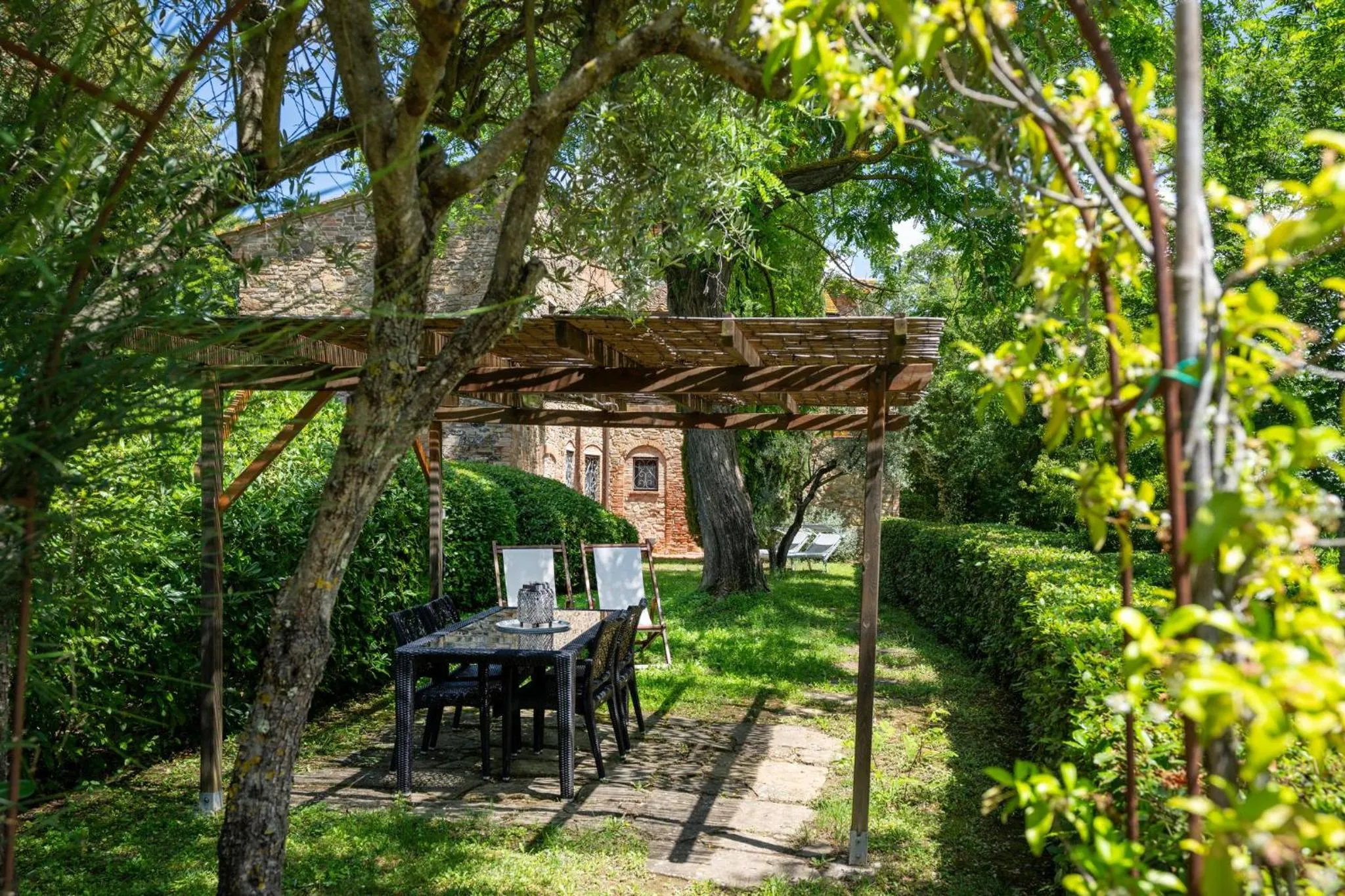 Garden in GHIZZOLO Residence - Refurbished Pool 2025