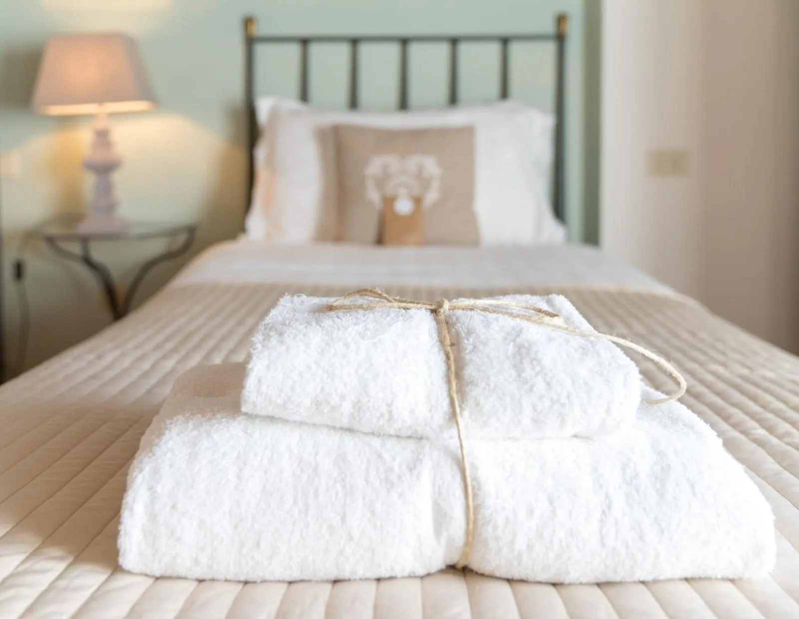 Decorative detail, Bed in GHIZZOLO Residence - Refurbished Pool 2025