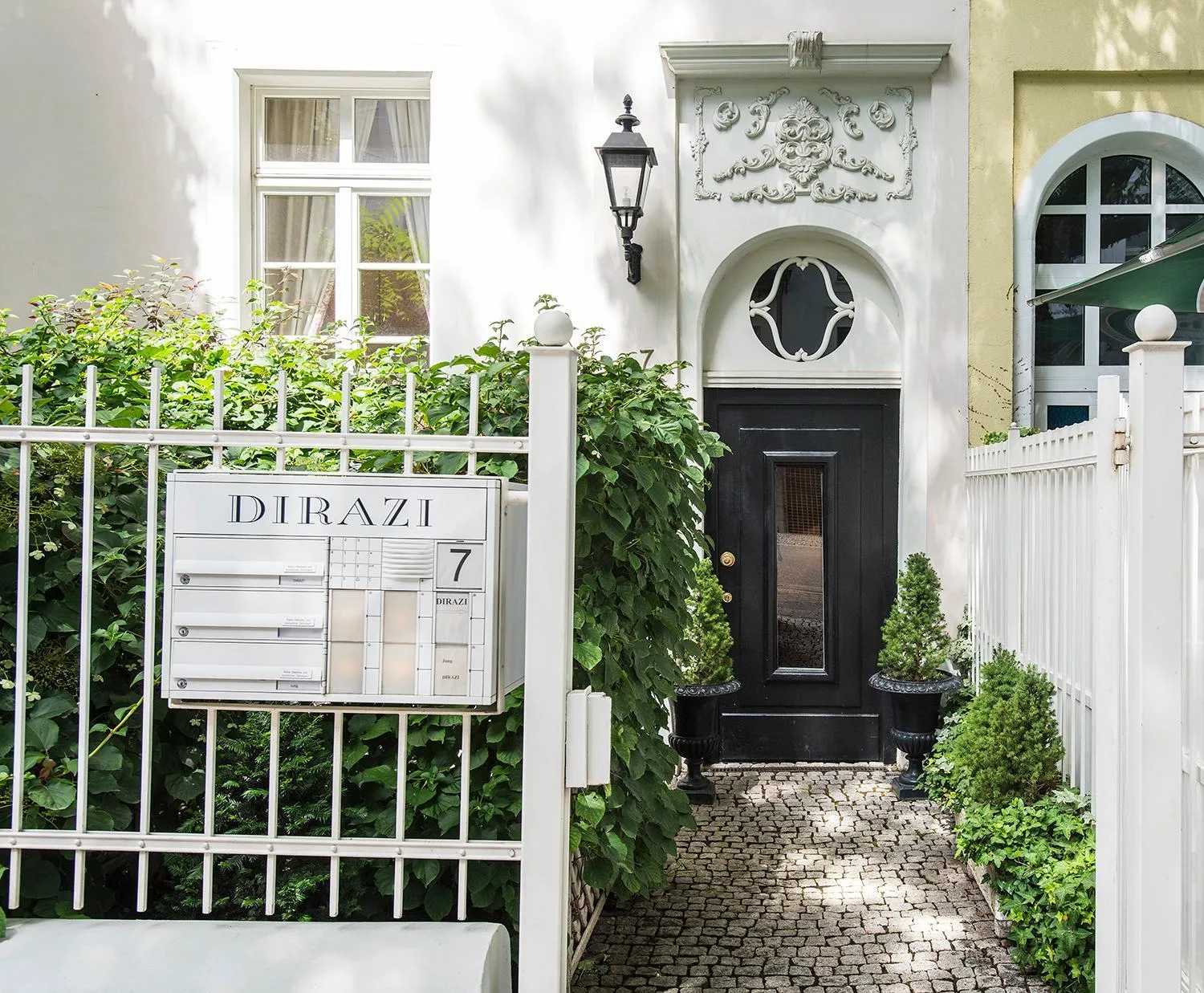 DIRAZI Guesthouse & Apartments GmbH
