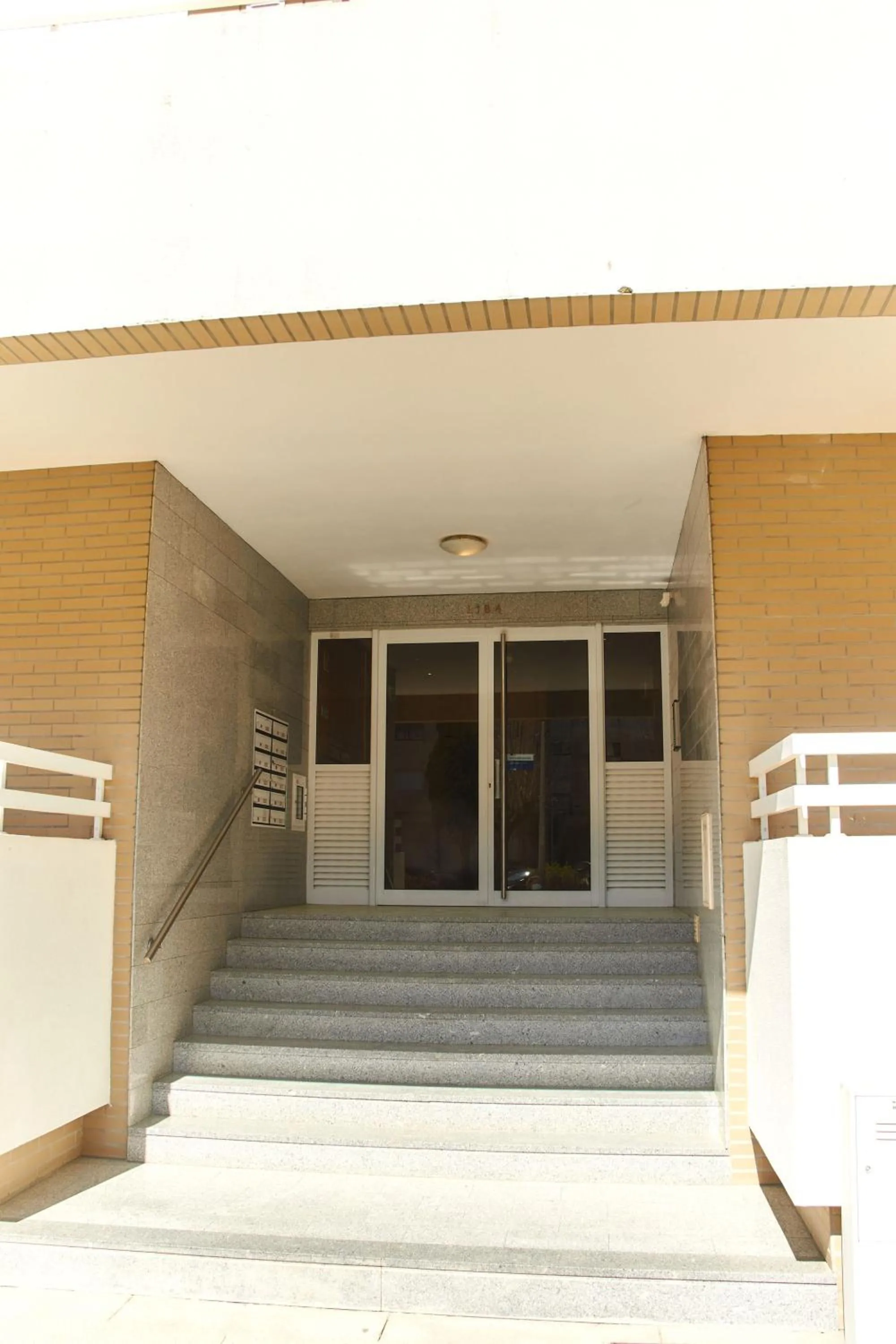 Facade/entrance in Casa Coração de Viana - Near the Beach Apartment