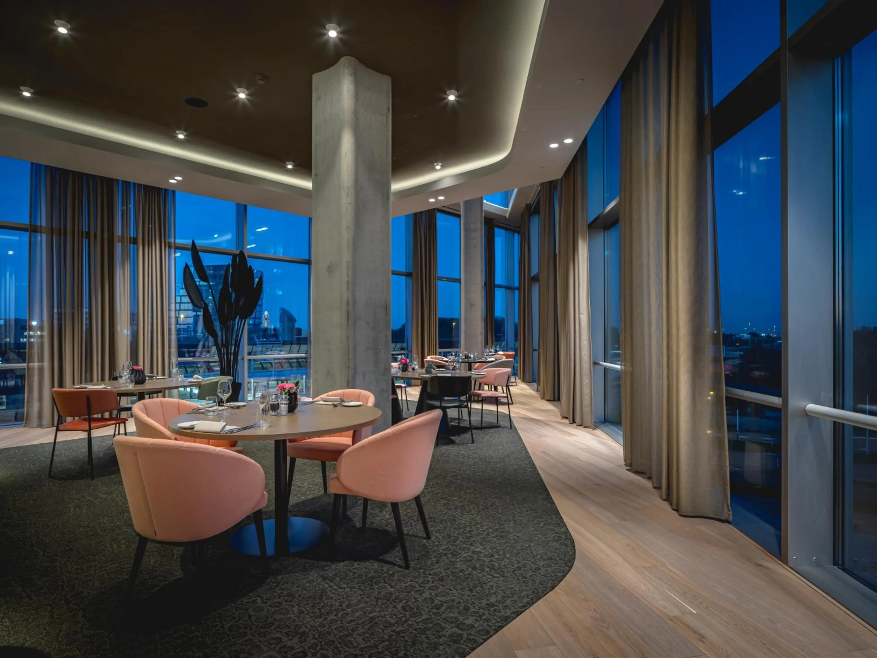 Restaurant/places to eat in Van der Valk Hotel Amsterdam Zuidas -Rai