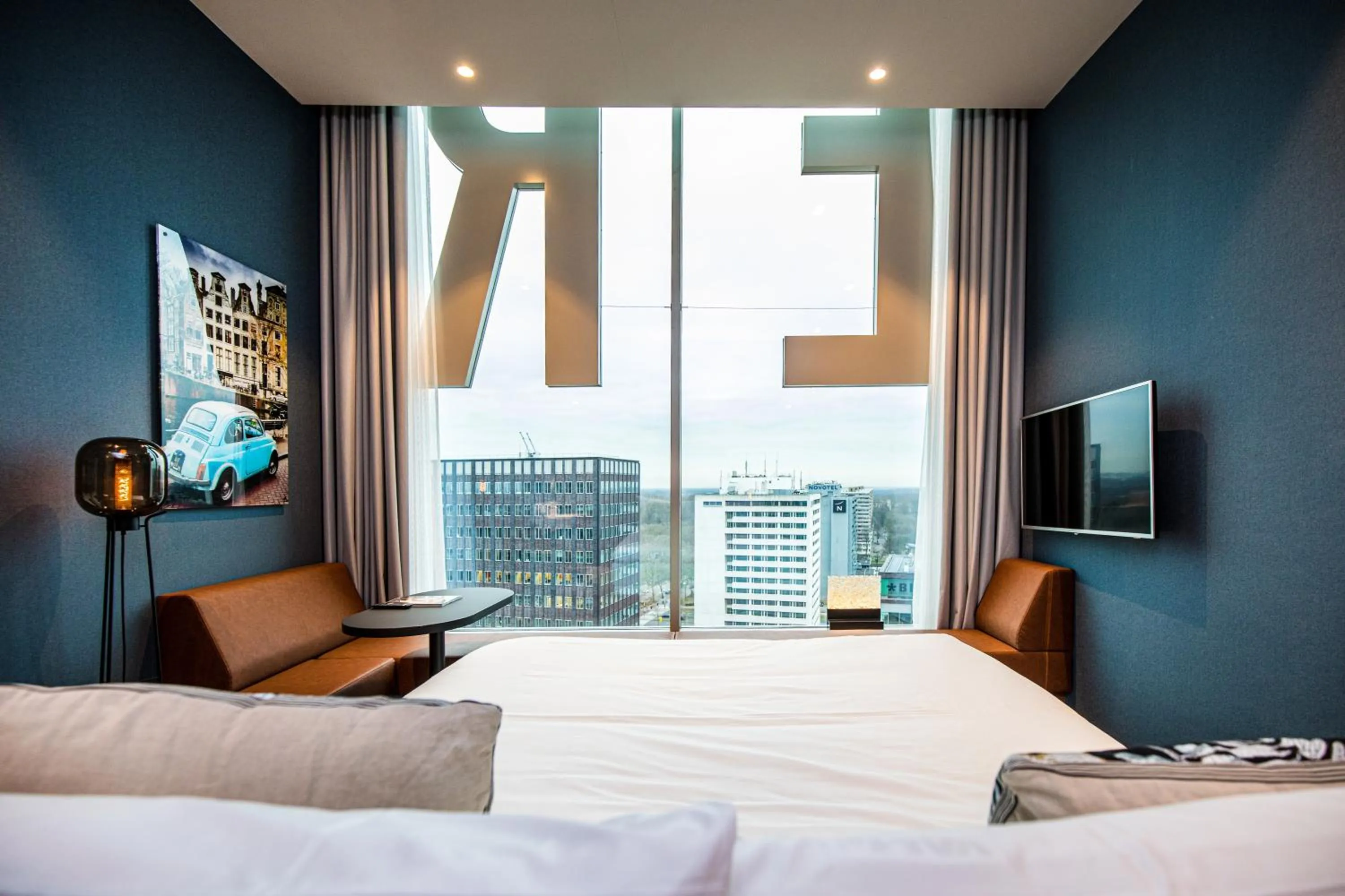 View (from property/room), Bed in Van der Valk Hotel Amsterdam Zuidas -Rai