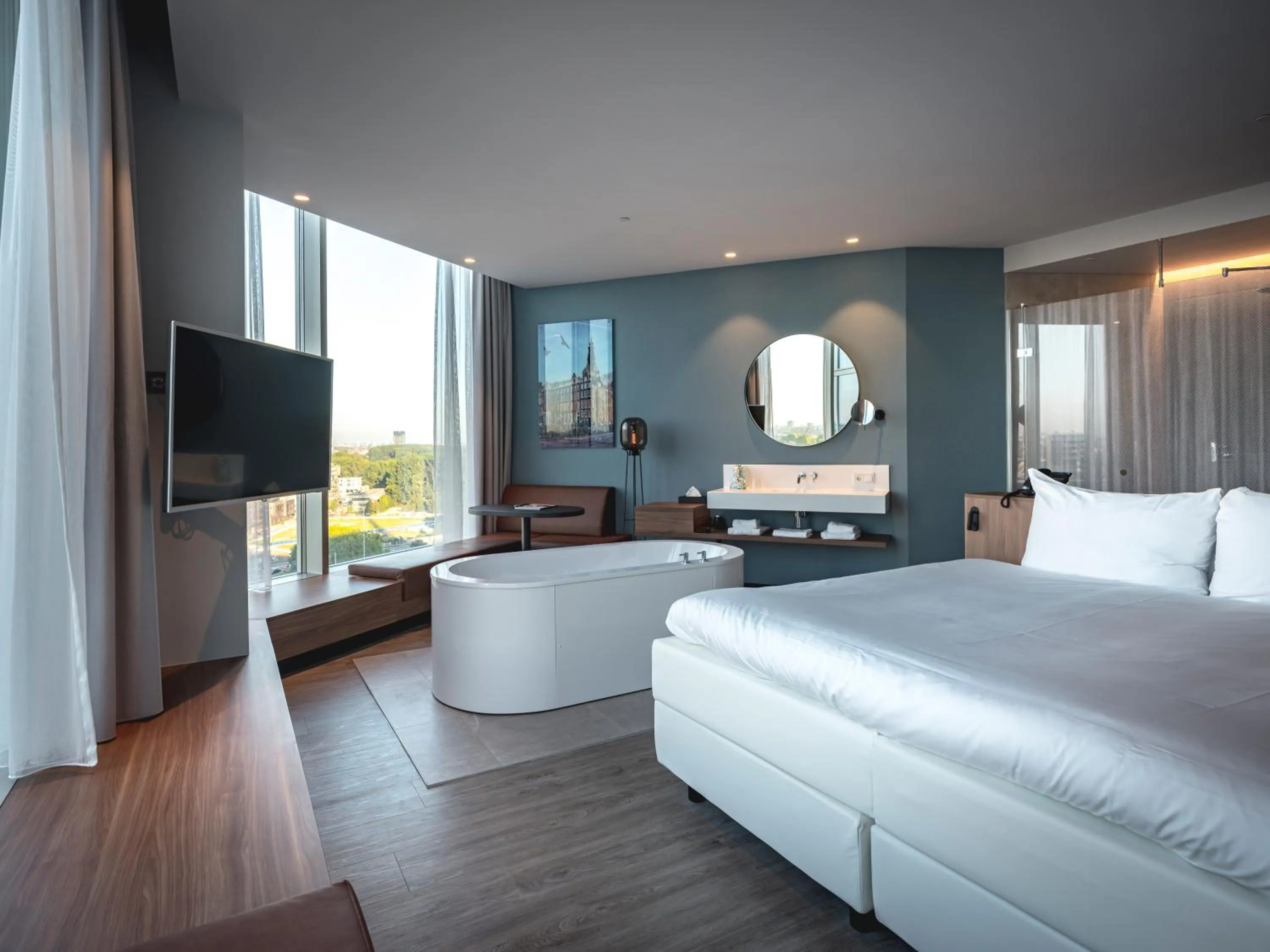 Bathroom, Bed in Van der Valk Hotel Amsterdam Zuidas -Rai
