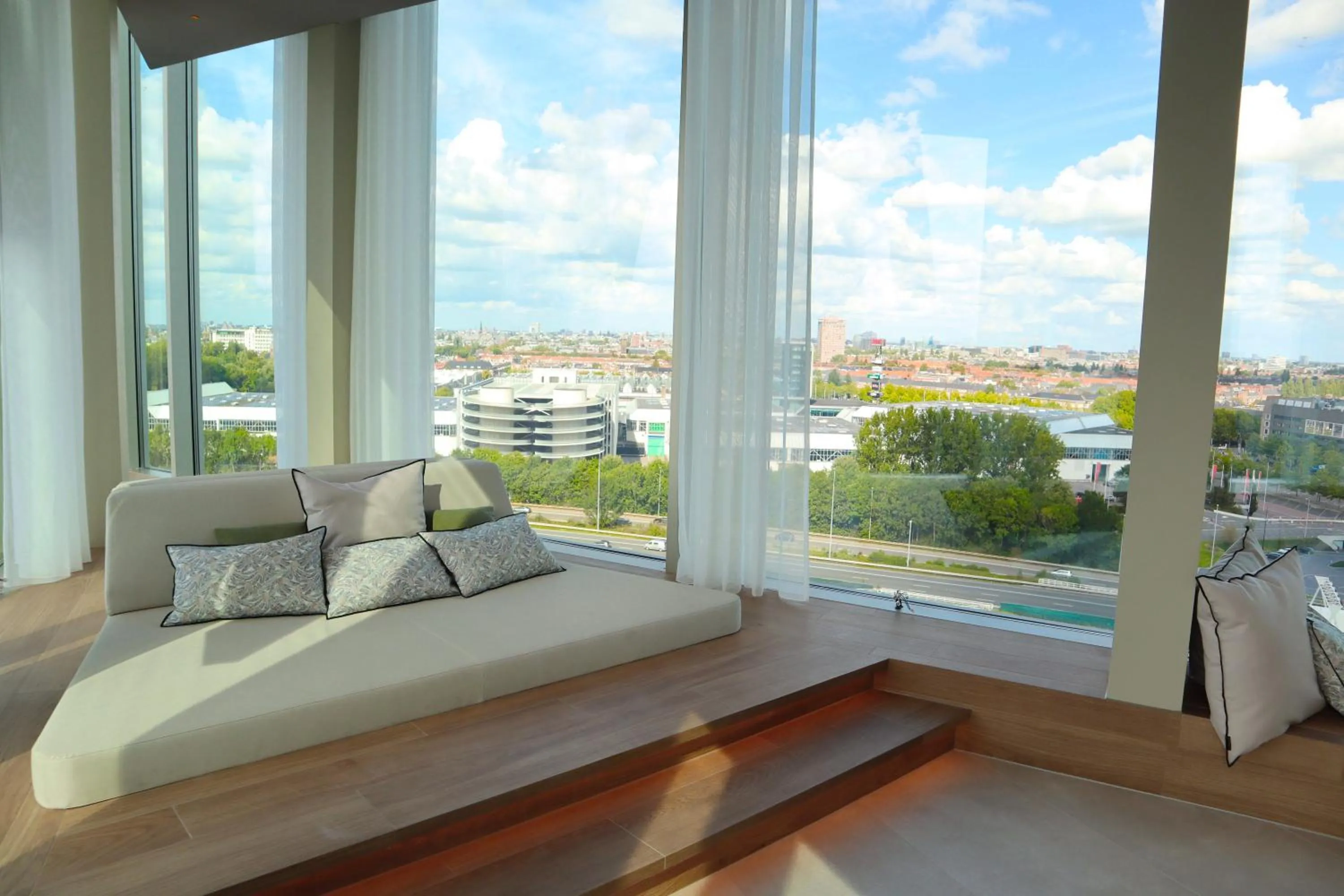 Day in Van der Valk Hotel Amsterdam Zuidas -Rai