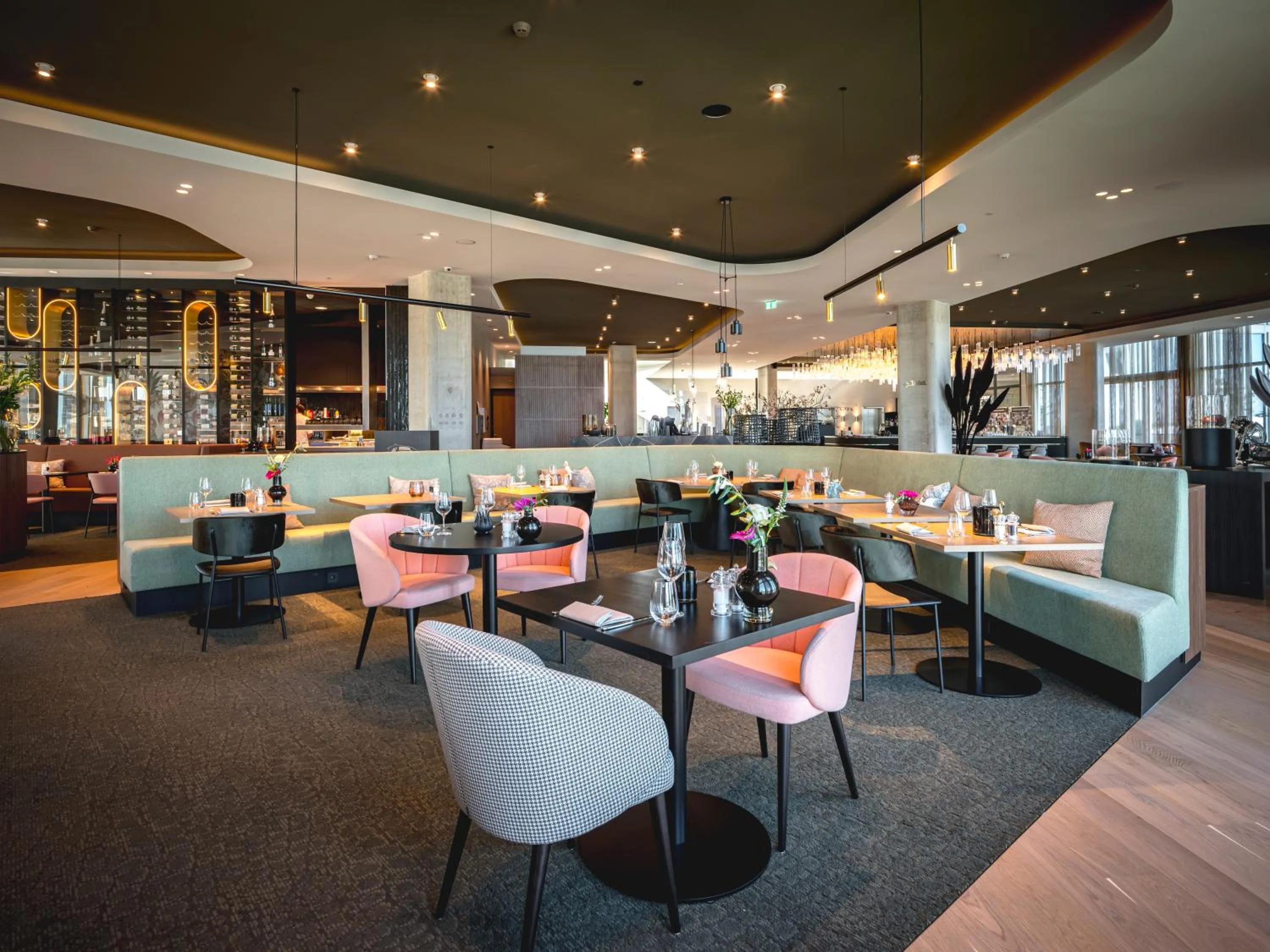 Restaurant/places to eat in Van der Valk Hotel Amsterdam Zuidas -Rai