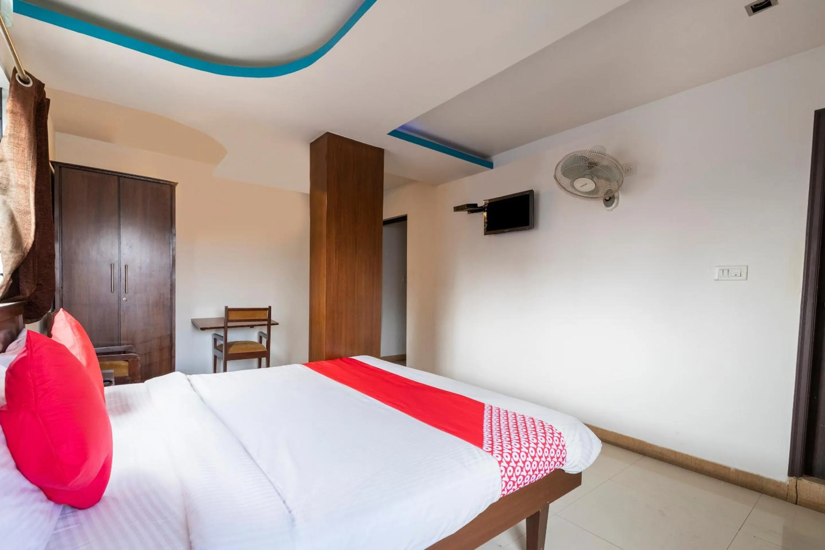 Bedroom, Bed in Hotel O The Red Velvet Opposite Novel Office Marathahalli Bridge