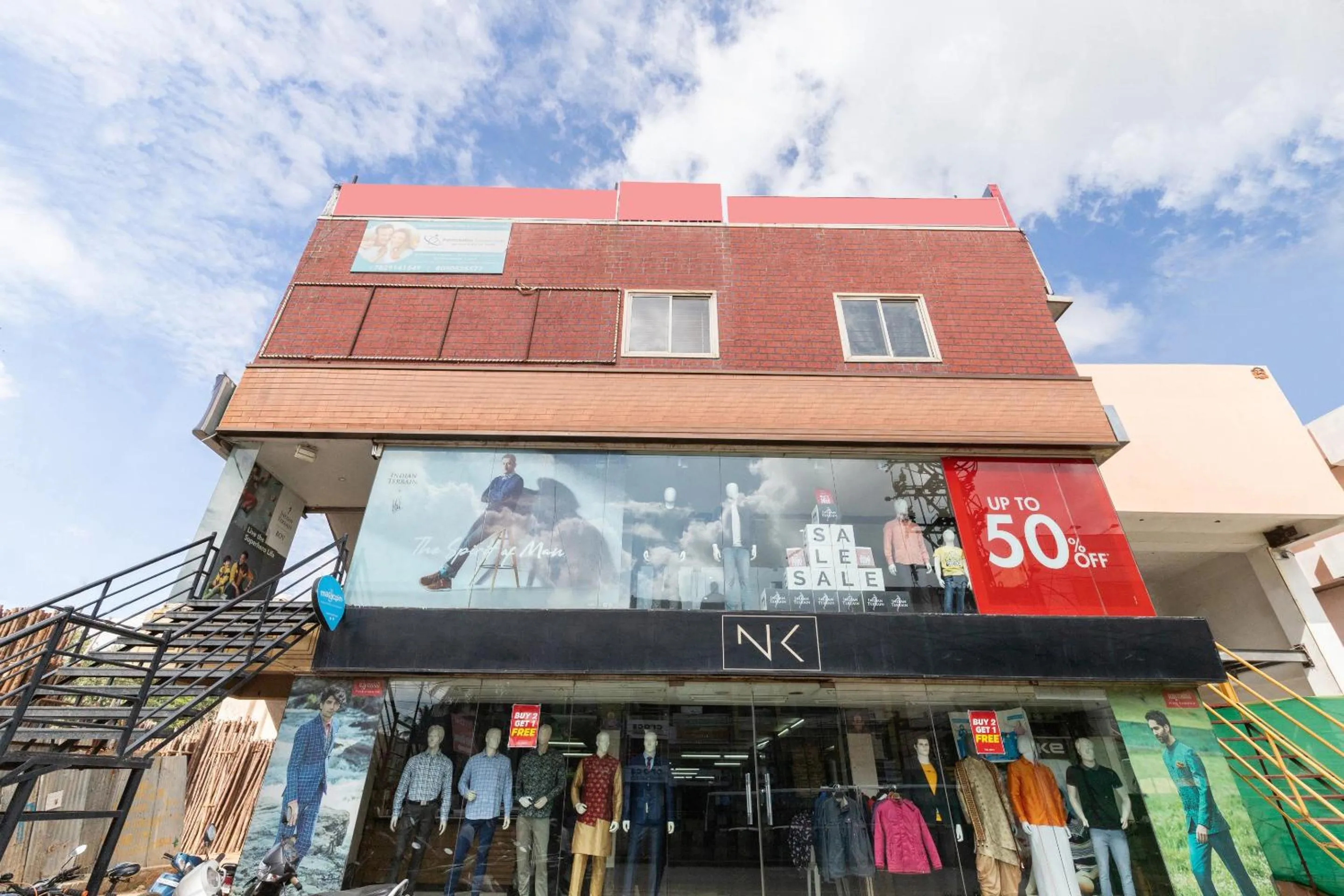 Facade/entrance in Hotel O The Red Velvet Opposite Novel Office Marathahalli Bridge