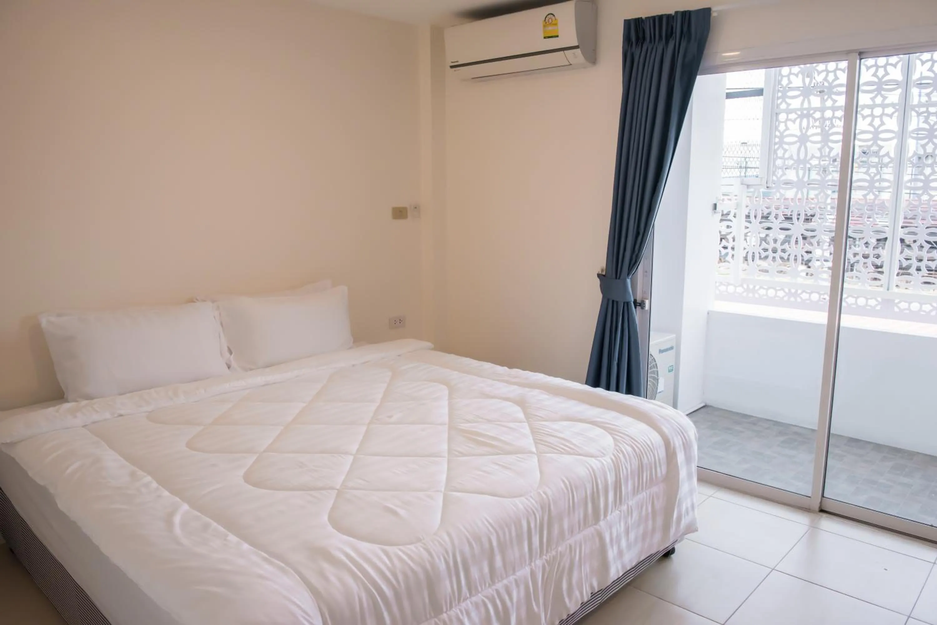 Bed in Mystays Phuket