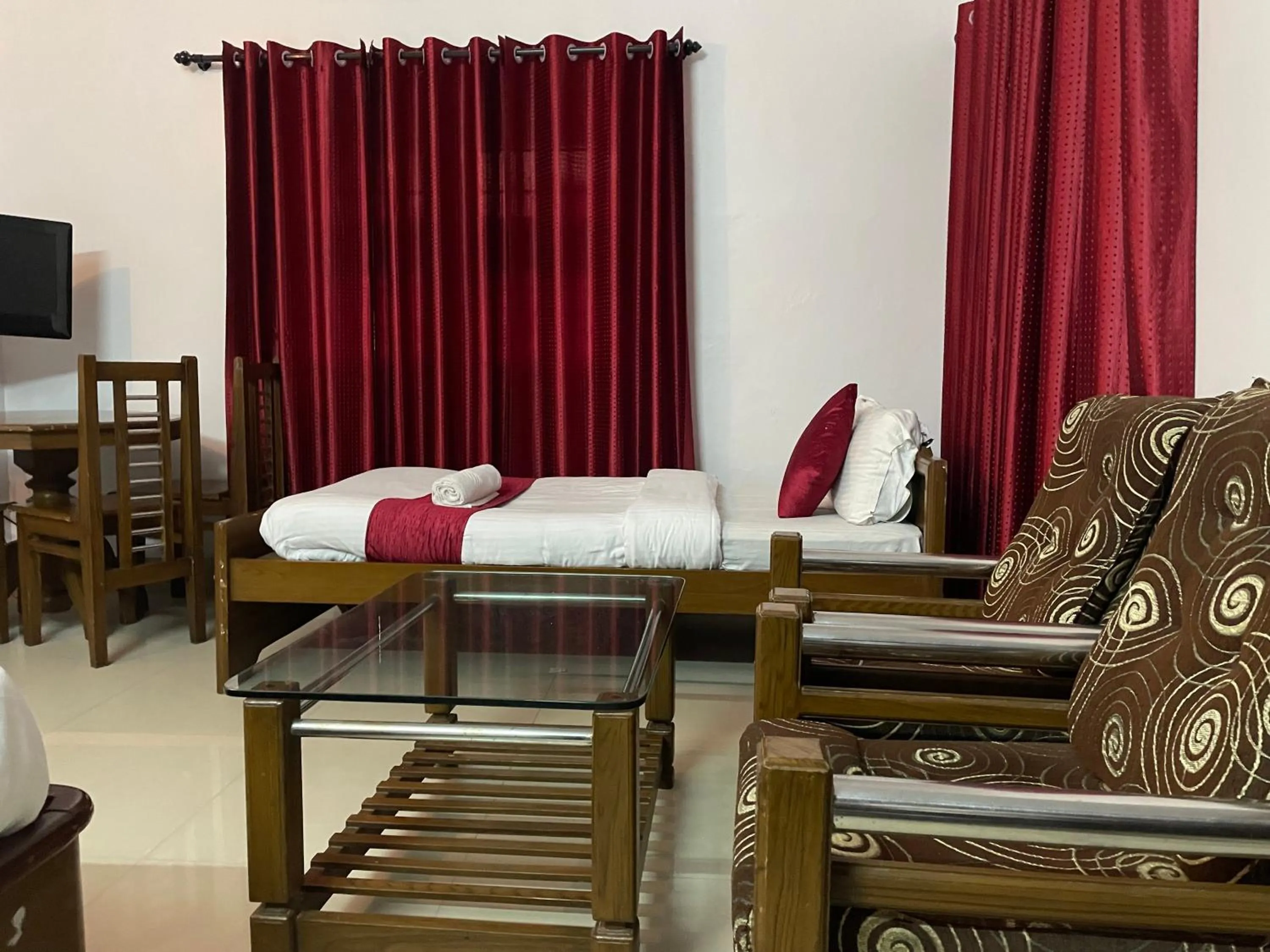 Bedroom, Bed in Hotel Caveri