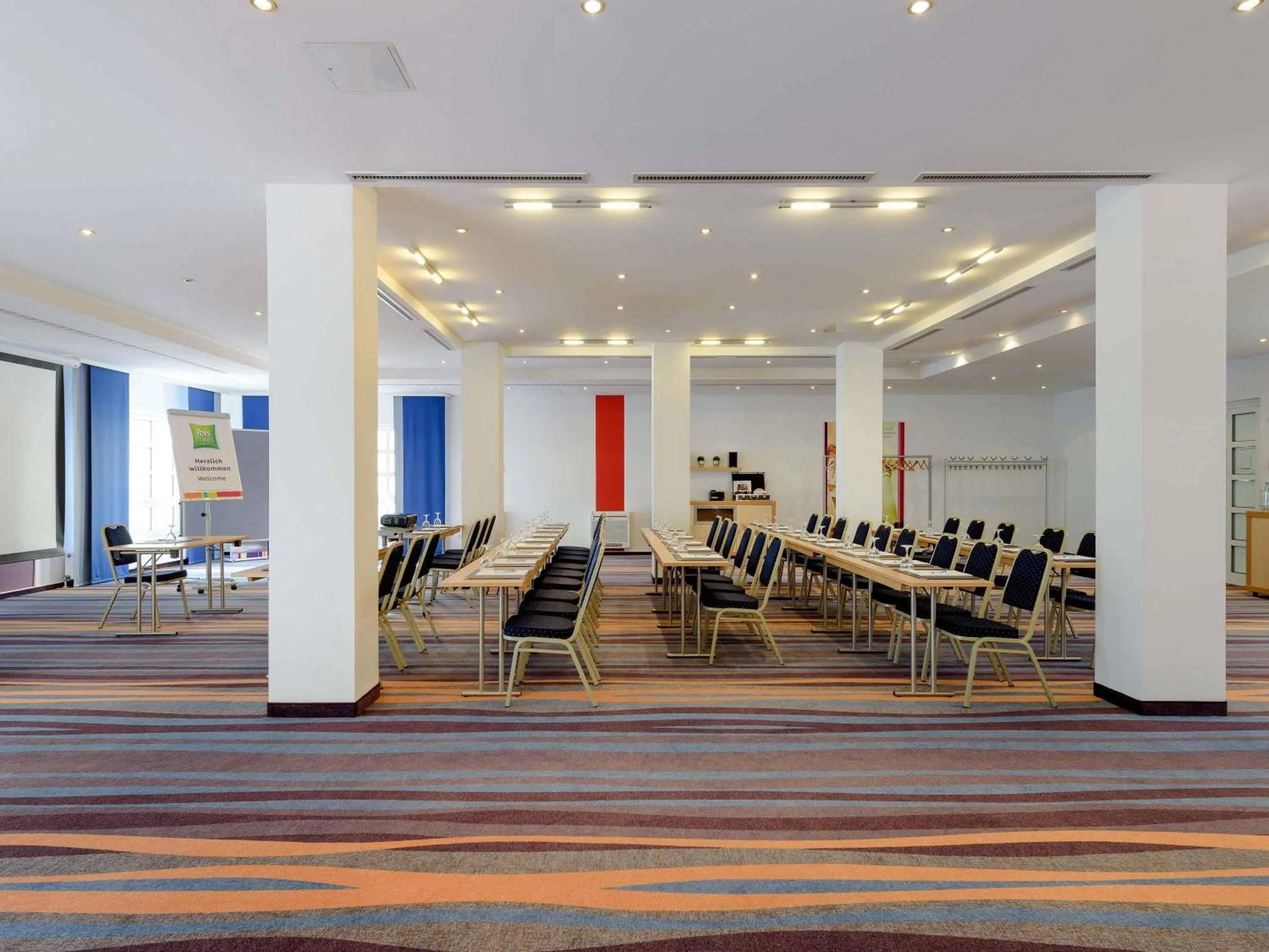 Meeting/conference room in ibis Styles Leipzig