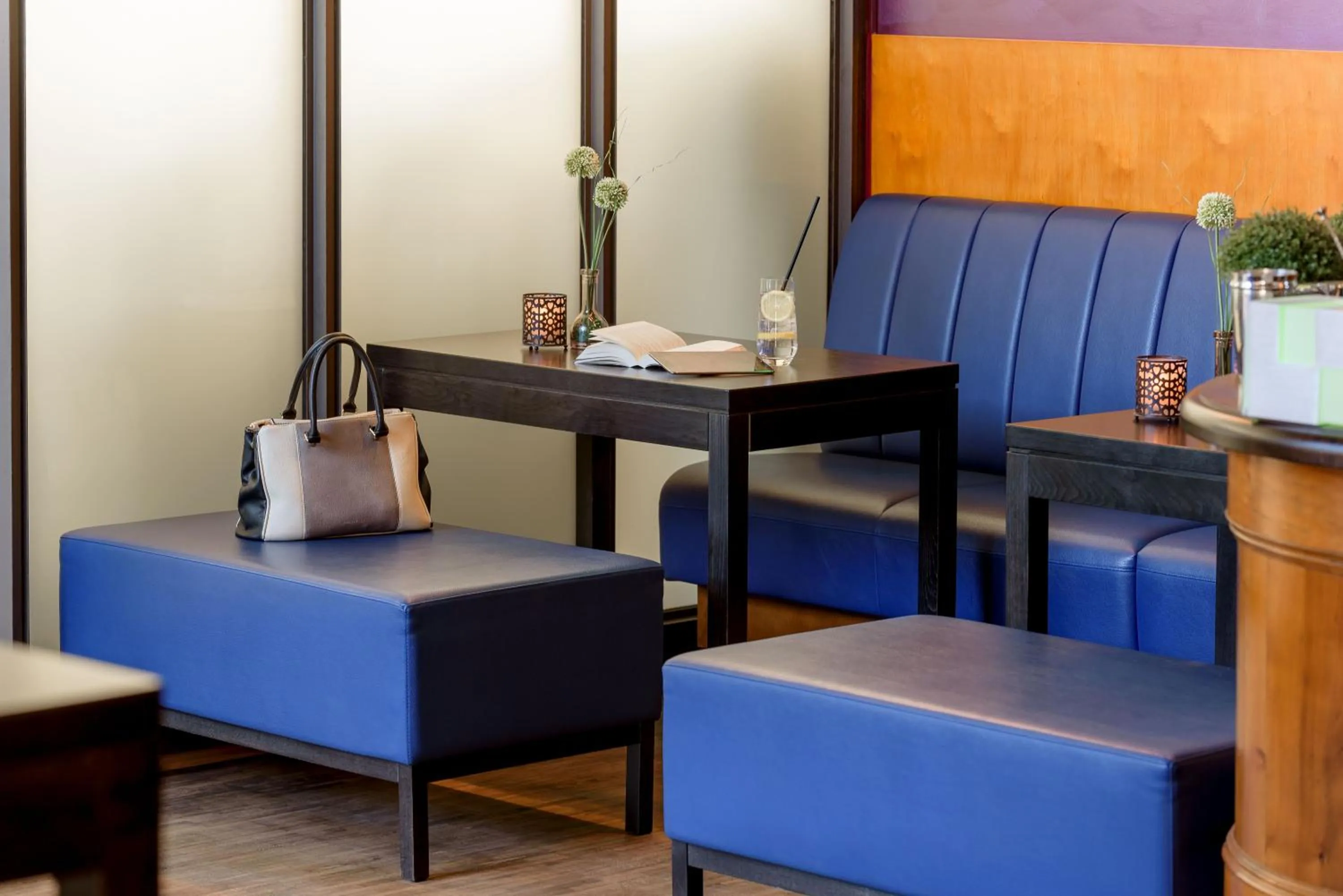 Lounge or bar in ibis Styles Leipzig