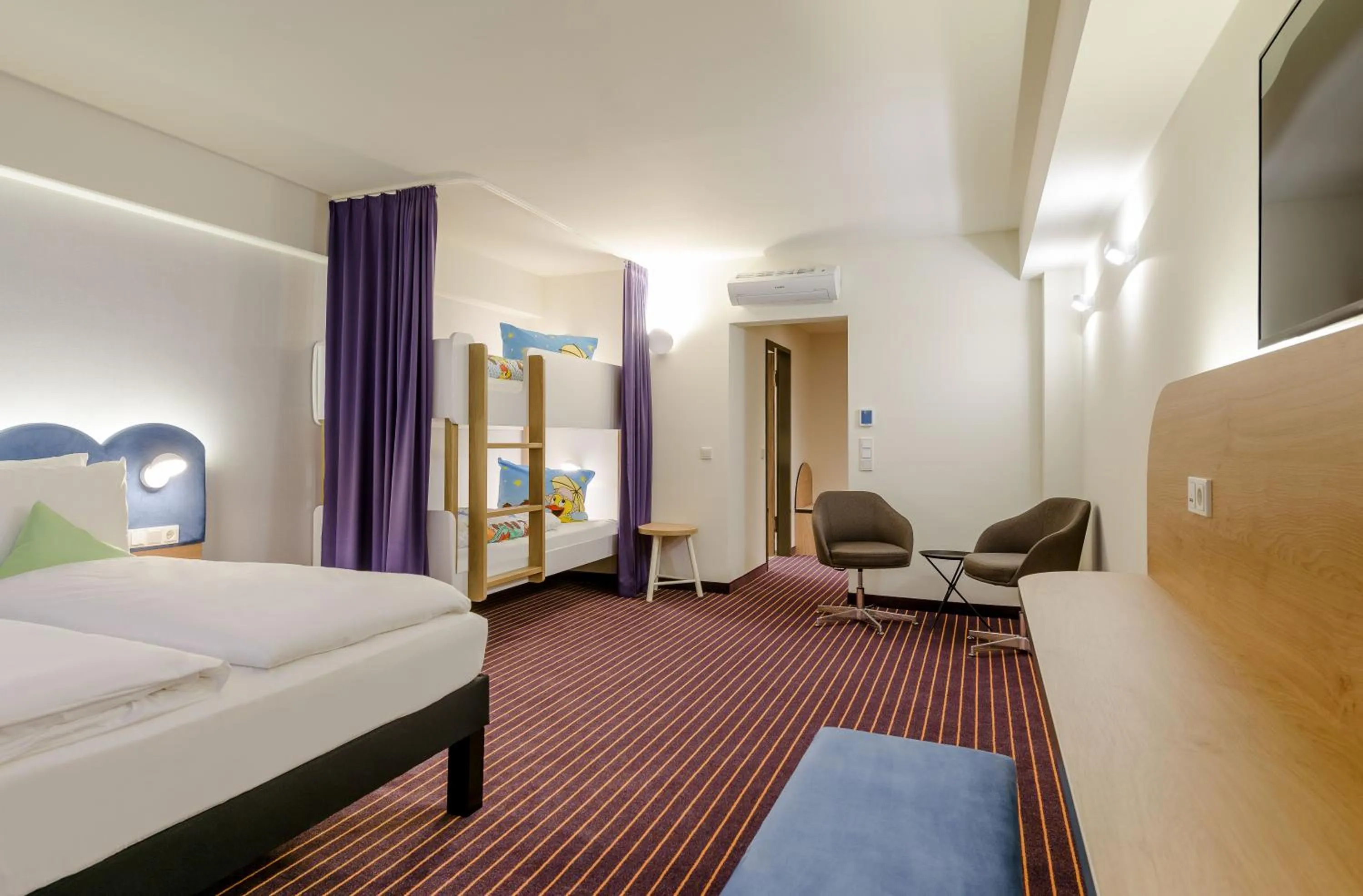 Photo of the whole room, Bed in ibis Styles Leipzig
