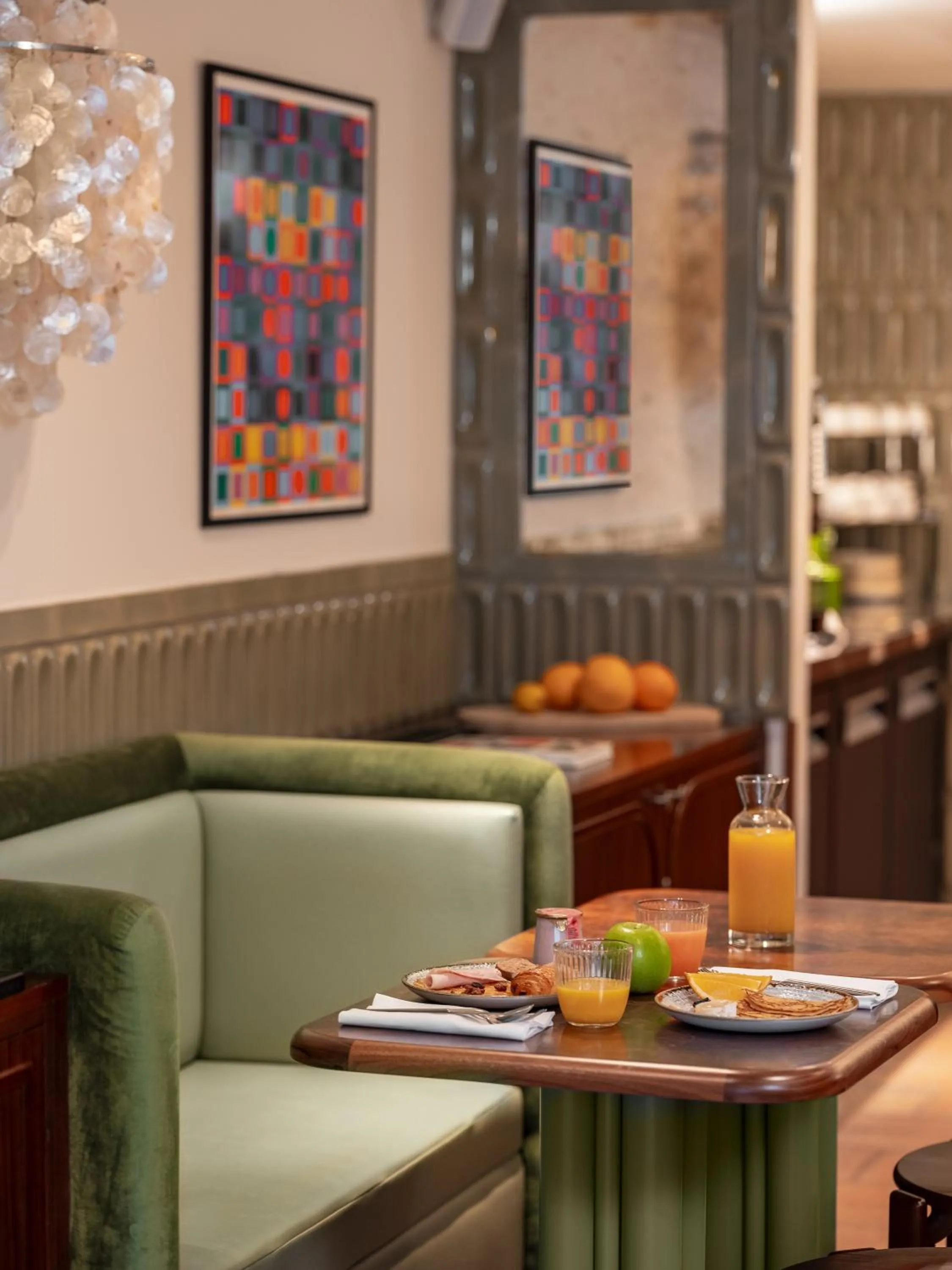 Breakfast in Hôtel Saint-André des Arts
