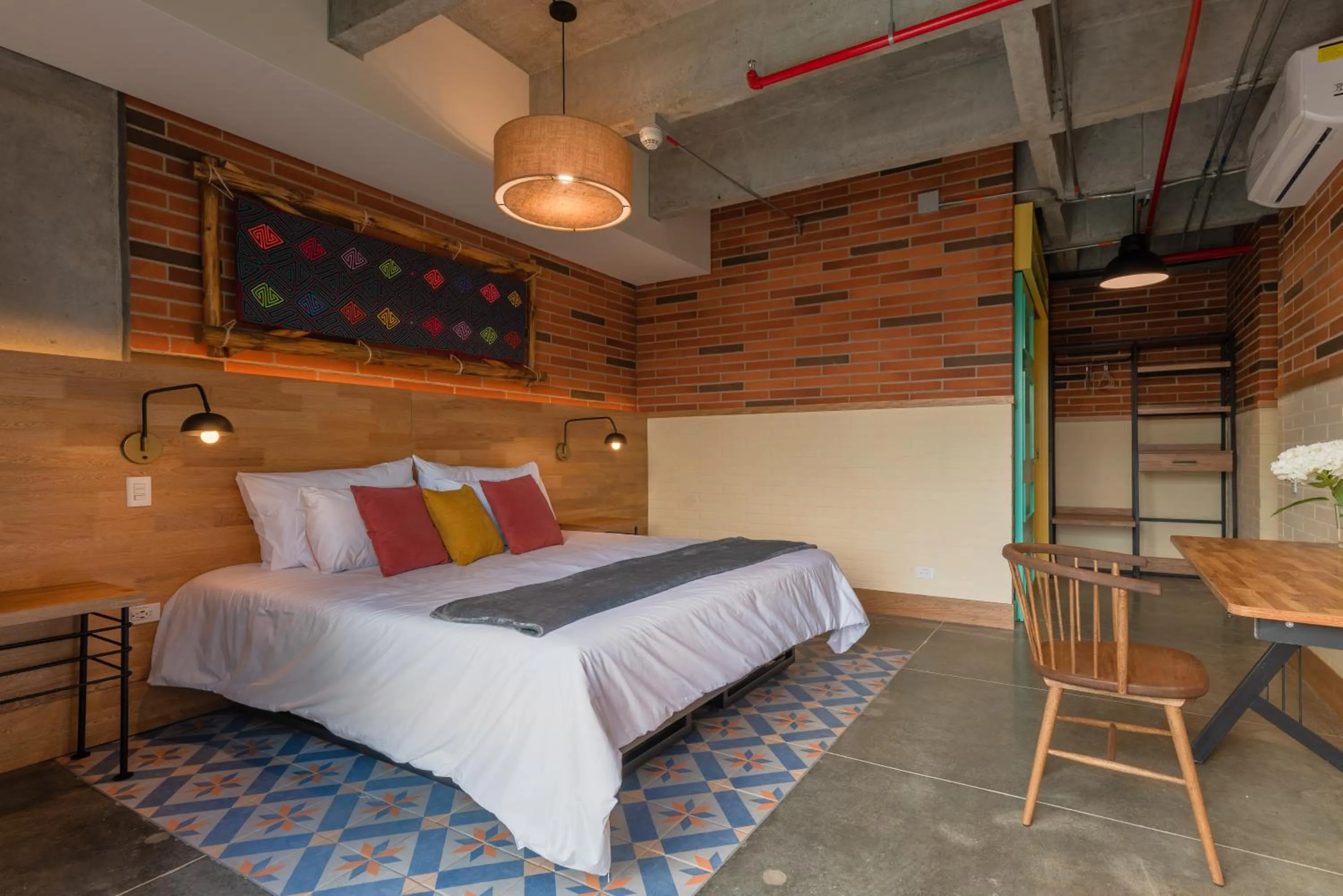 Photo of the whole room, Bed in Masaya Medellin