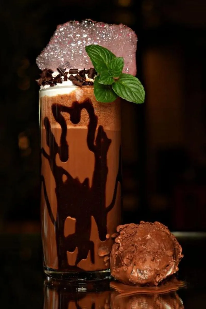 Restaurant/places to eat in Hotel Amper