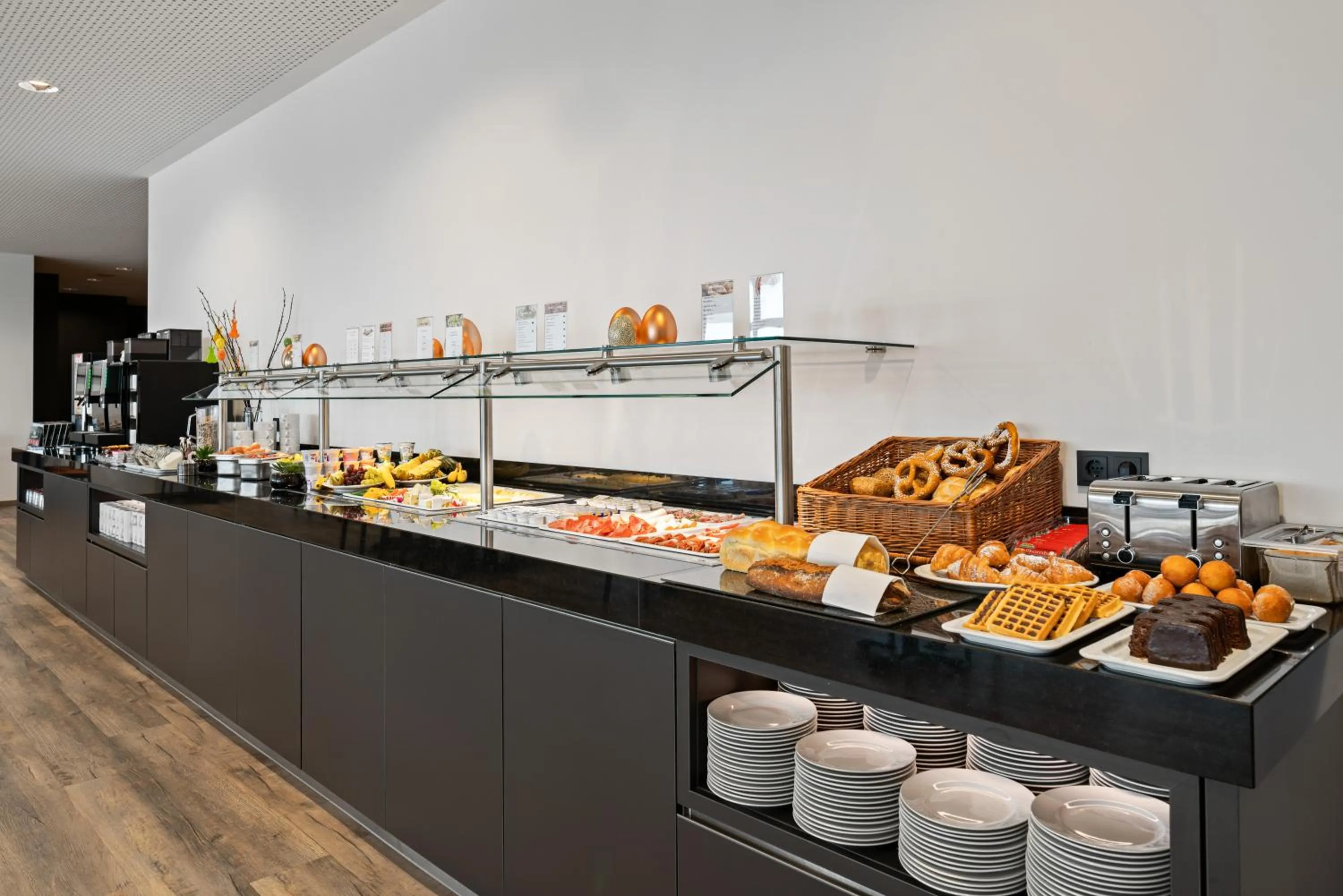 Breakfast in Hotel Amper