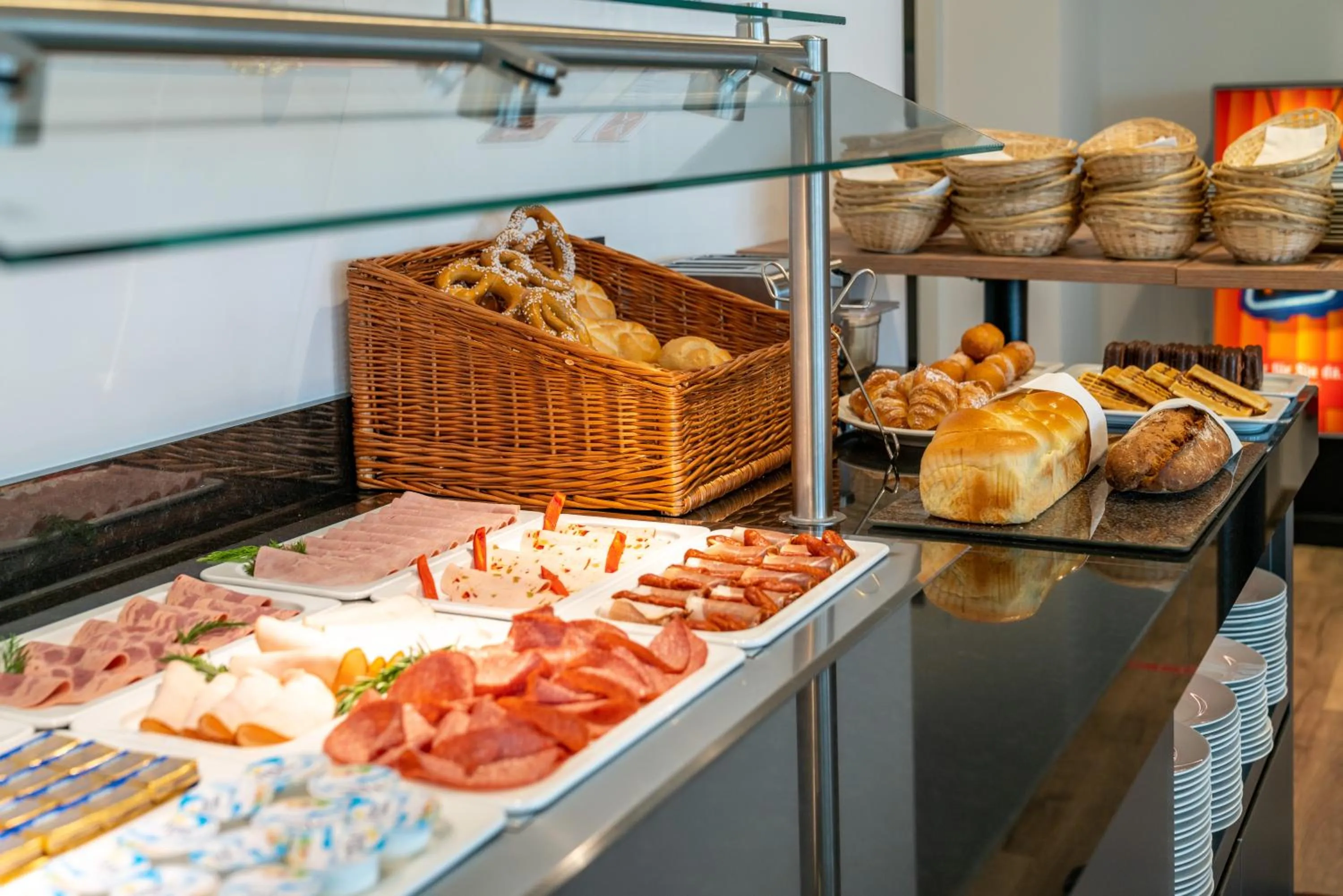 Breakfast in Hotel Amper