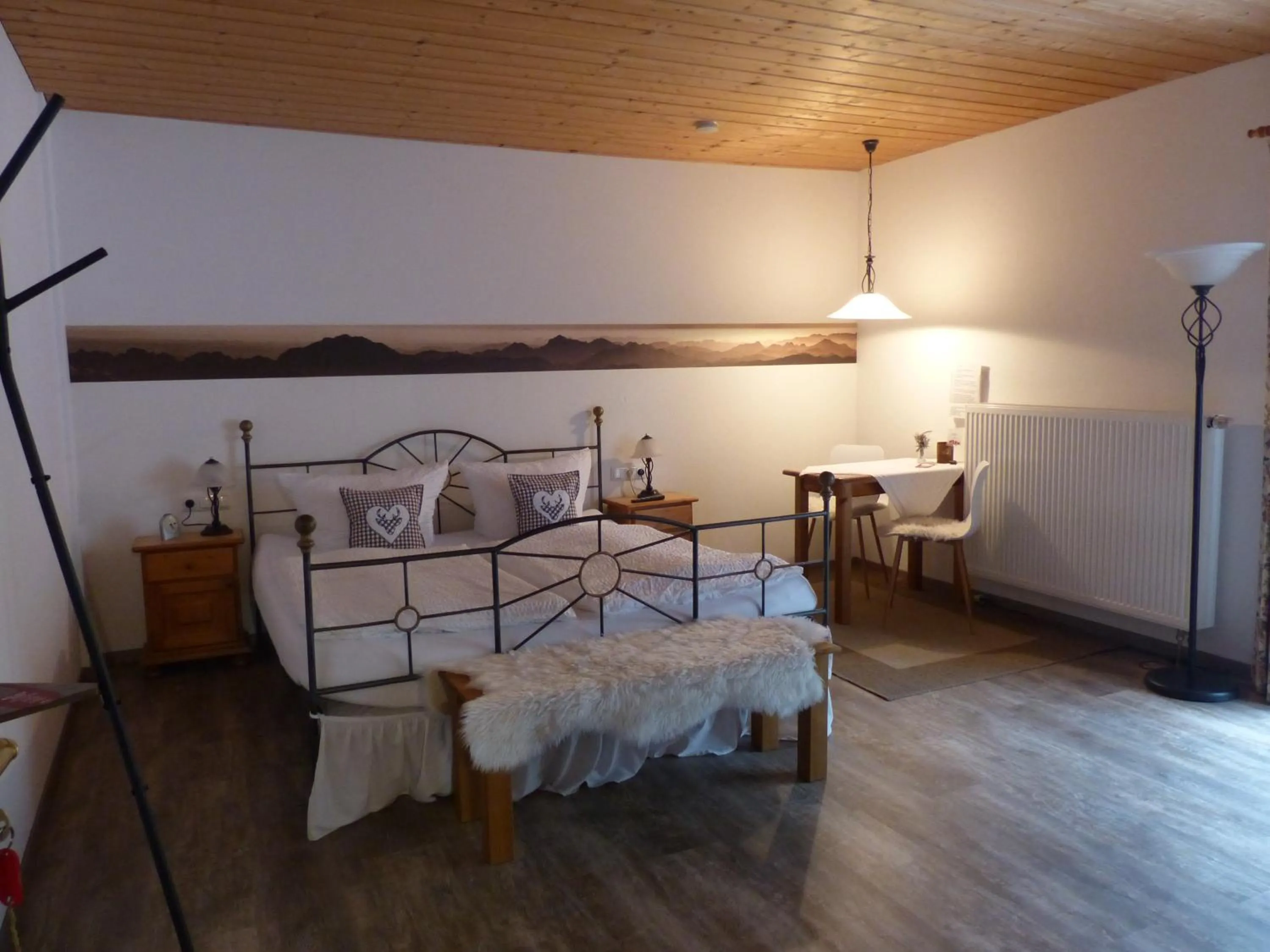 Photo of the whole room, Bed in Gästehaus Döring