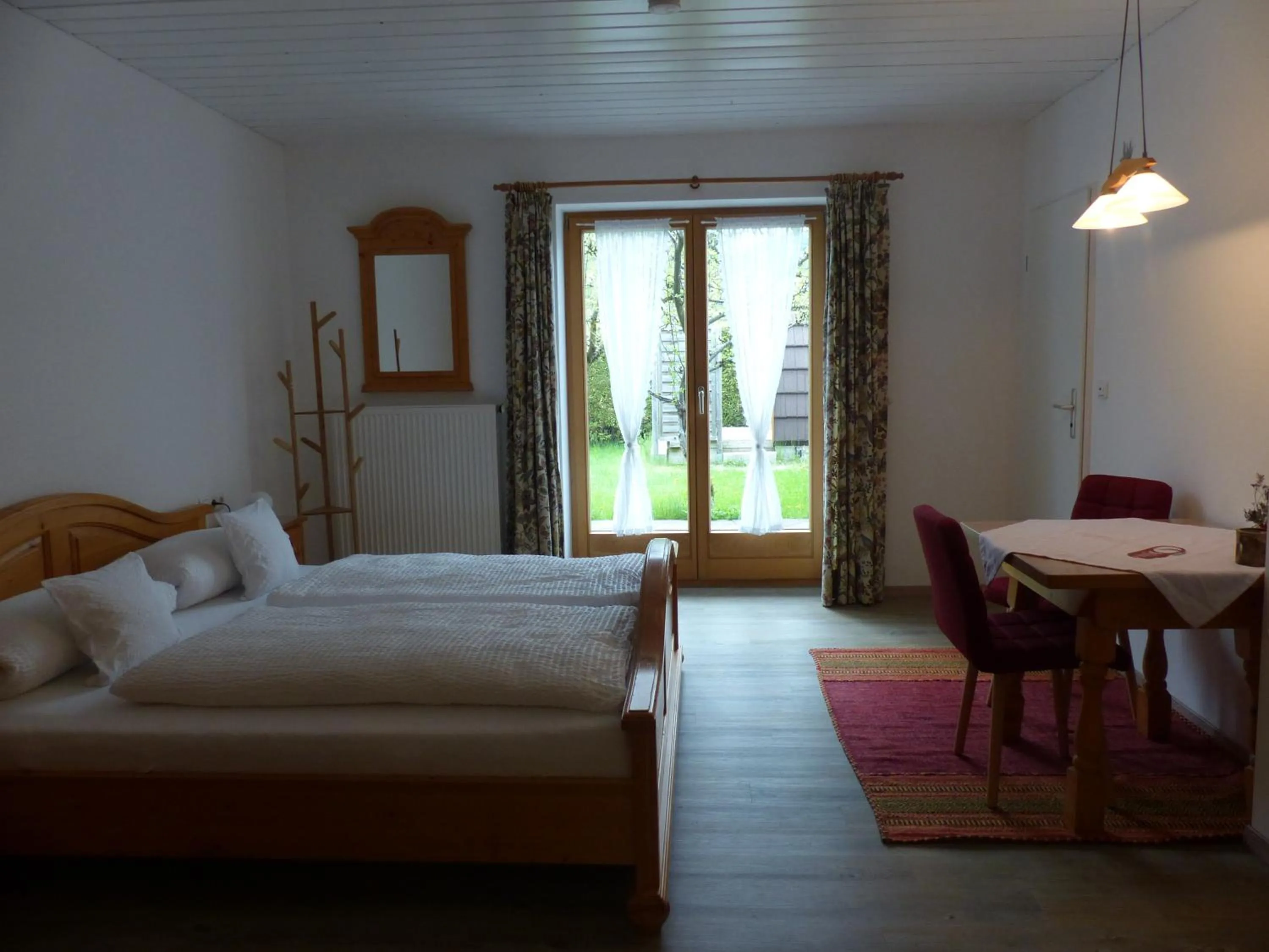 Photo of the whole room, Bed in Gästehaus Döring