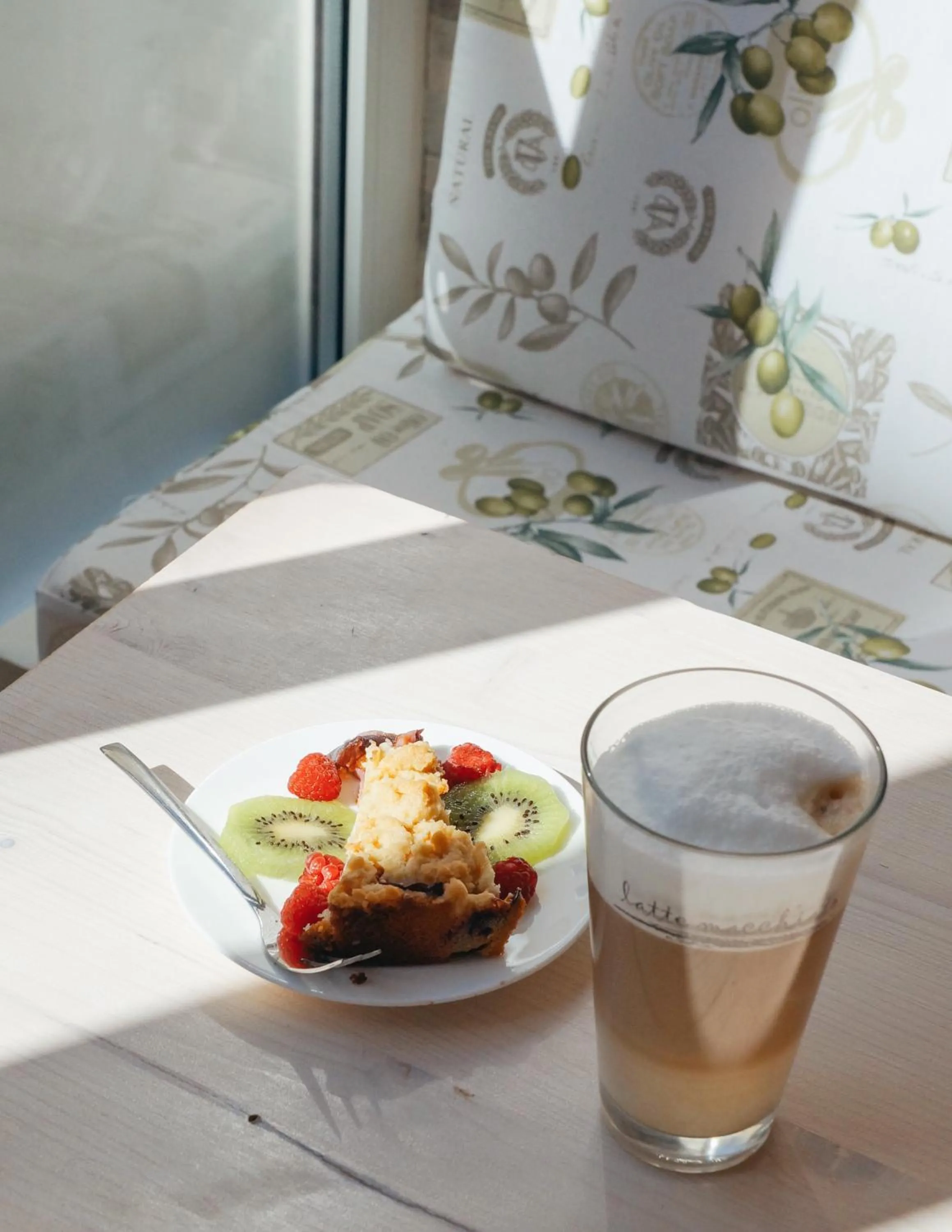 Drinks, Bed in Town Hotel Wiesbaden - kleines Privathotel in Bestlage