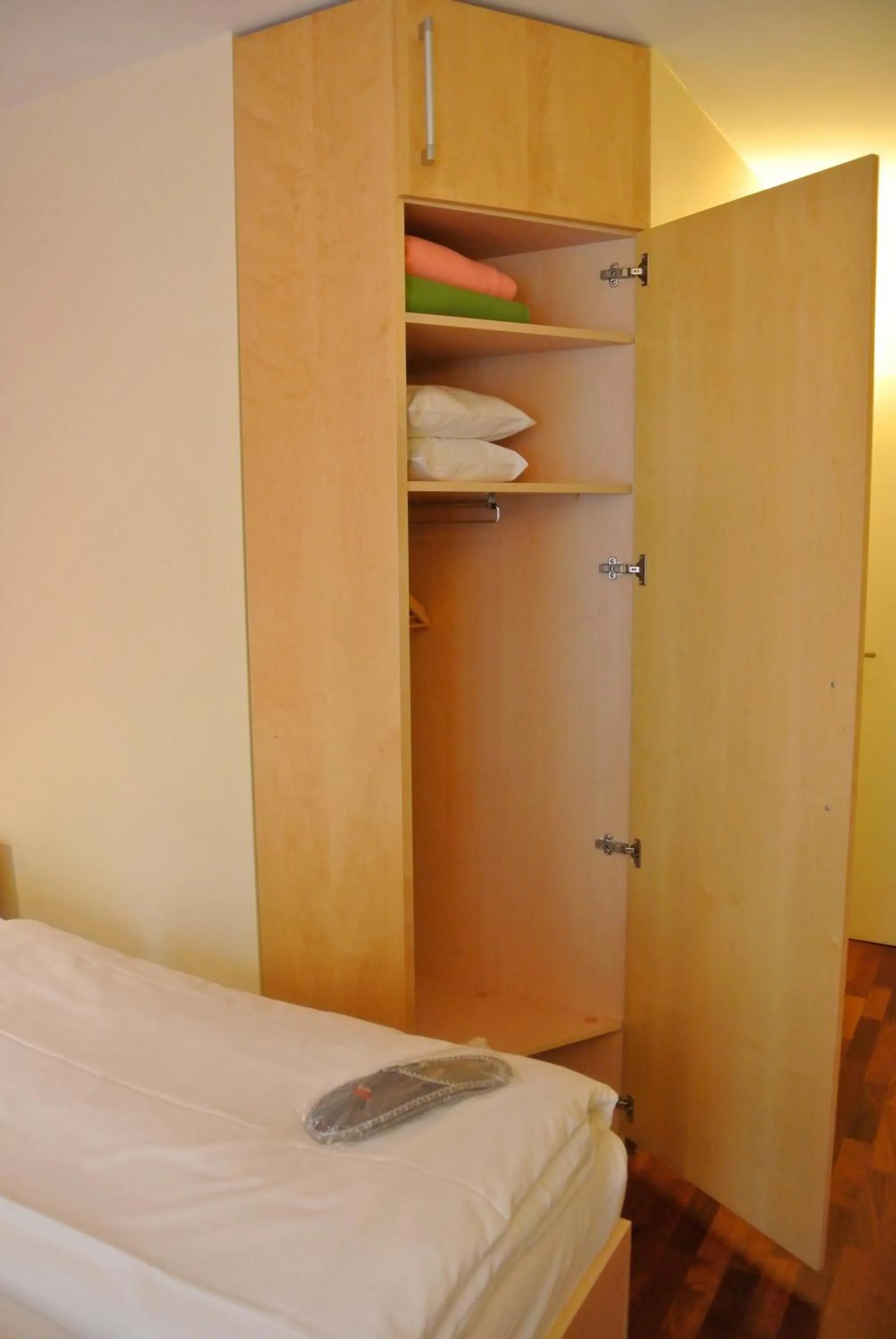 Other, Bed in Town Hotel Wiesbaden - kleines Privathotel in Bestlage