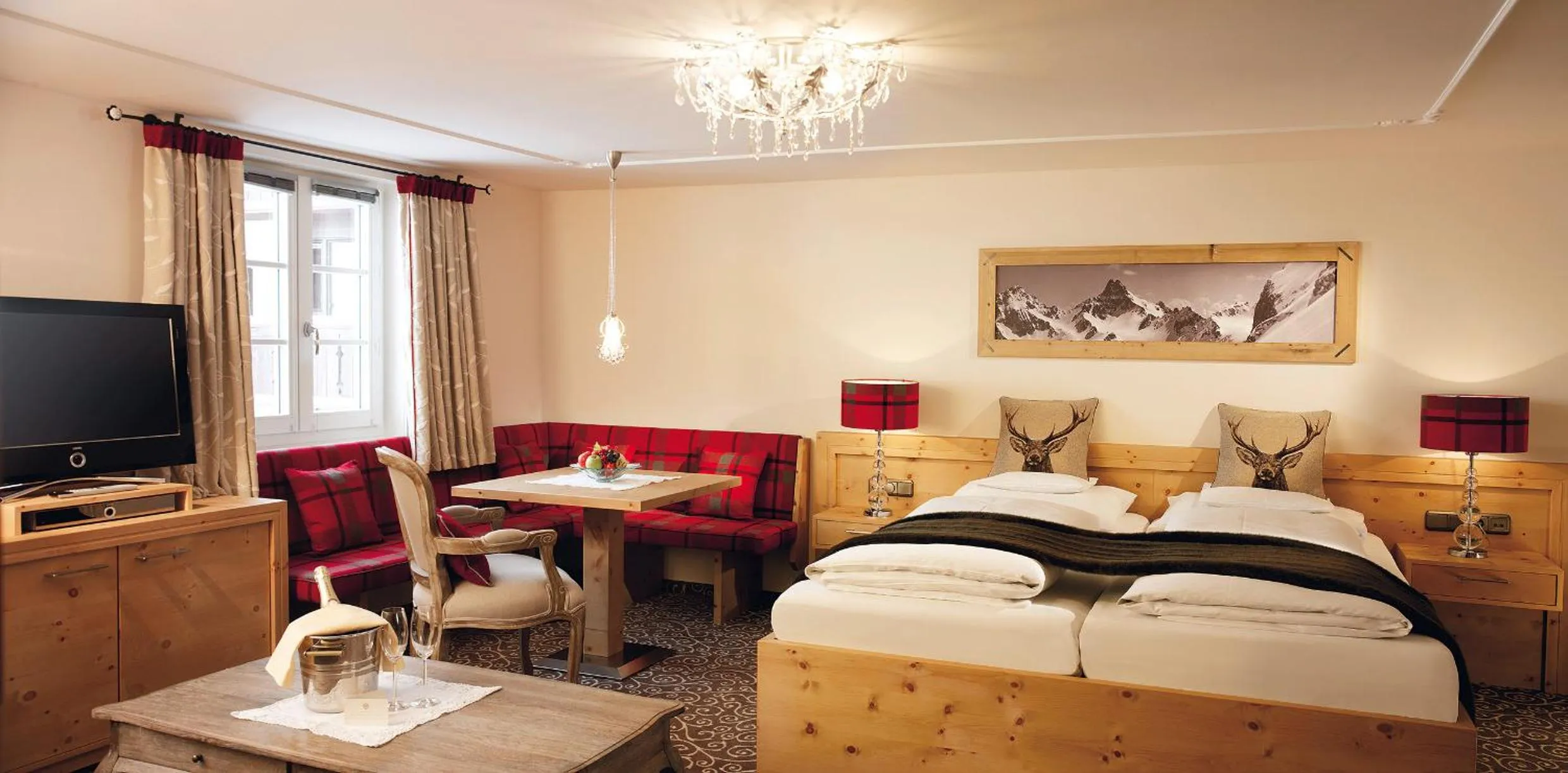 Bedroom in die Krone von Lech - Romantikhotel - Luxushotel in bester Lage