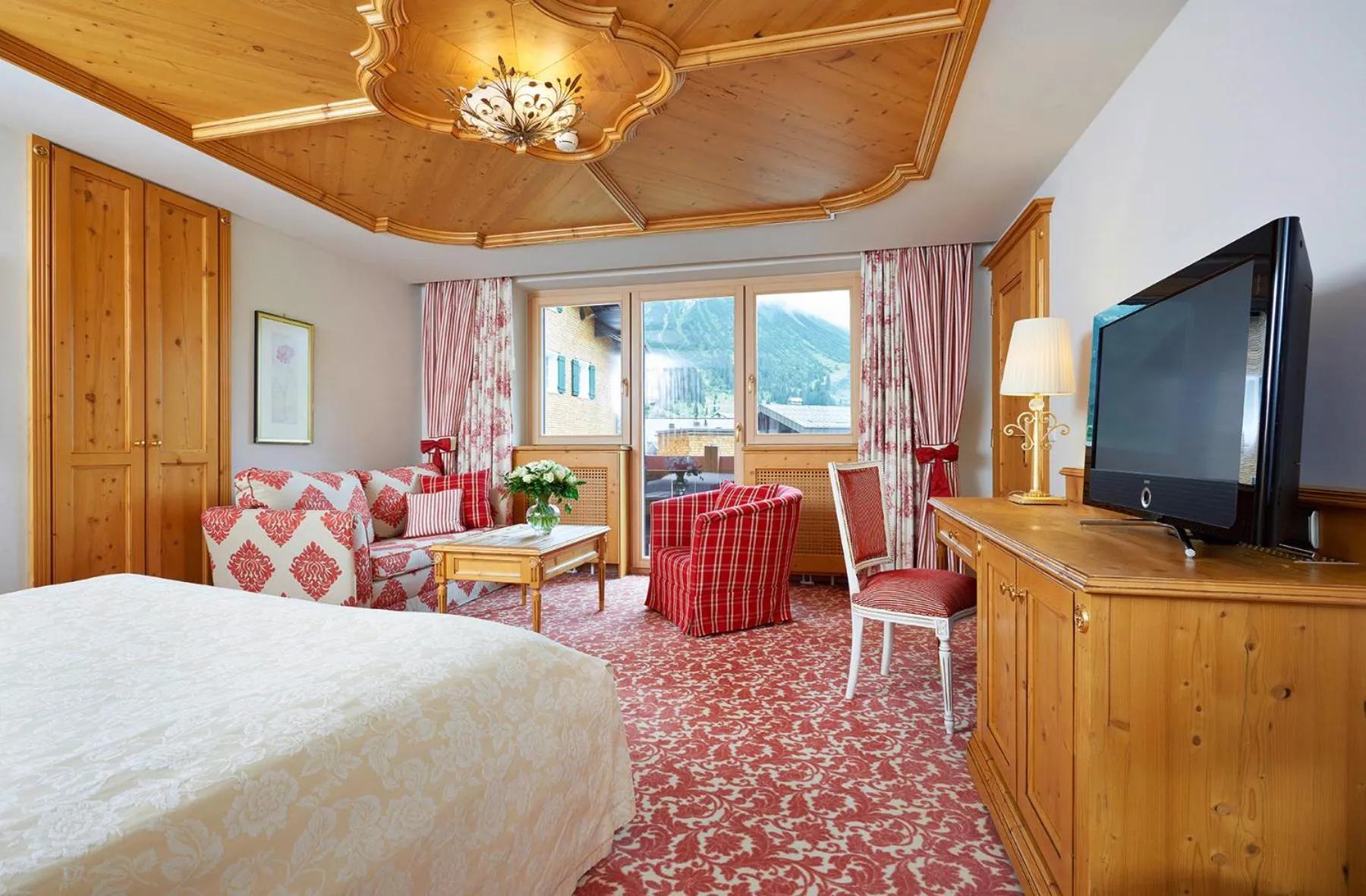 TV and multimedia in die Krone von Lech - Romantikhotel - Luxushotel in bester Lage