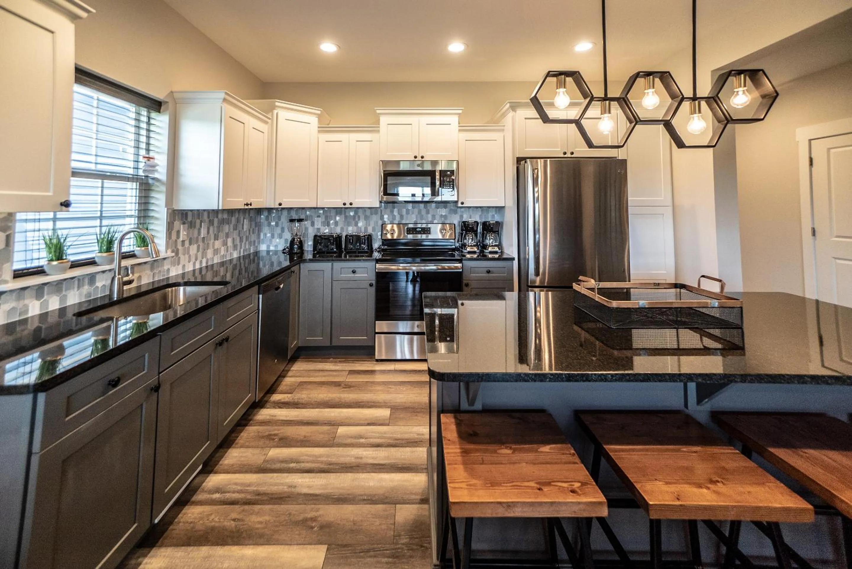 Kitchen or kitchenette in Reunion Lodges at Thousand Hills