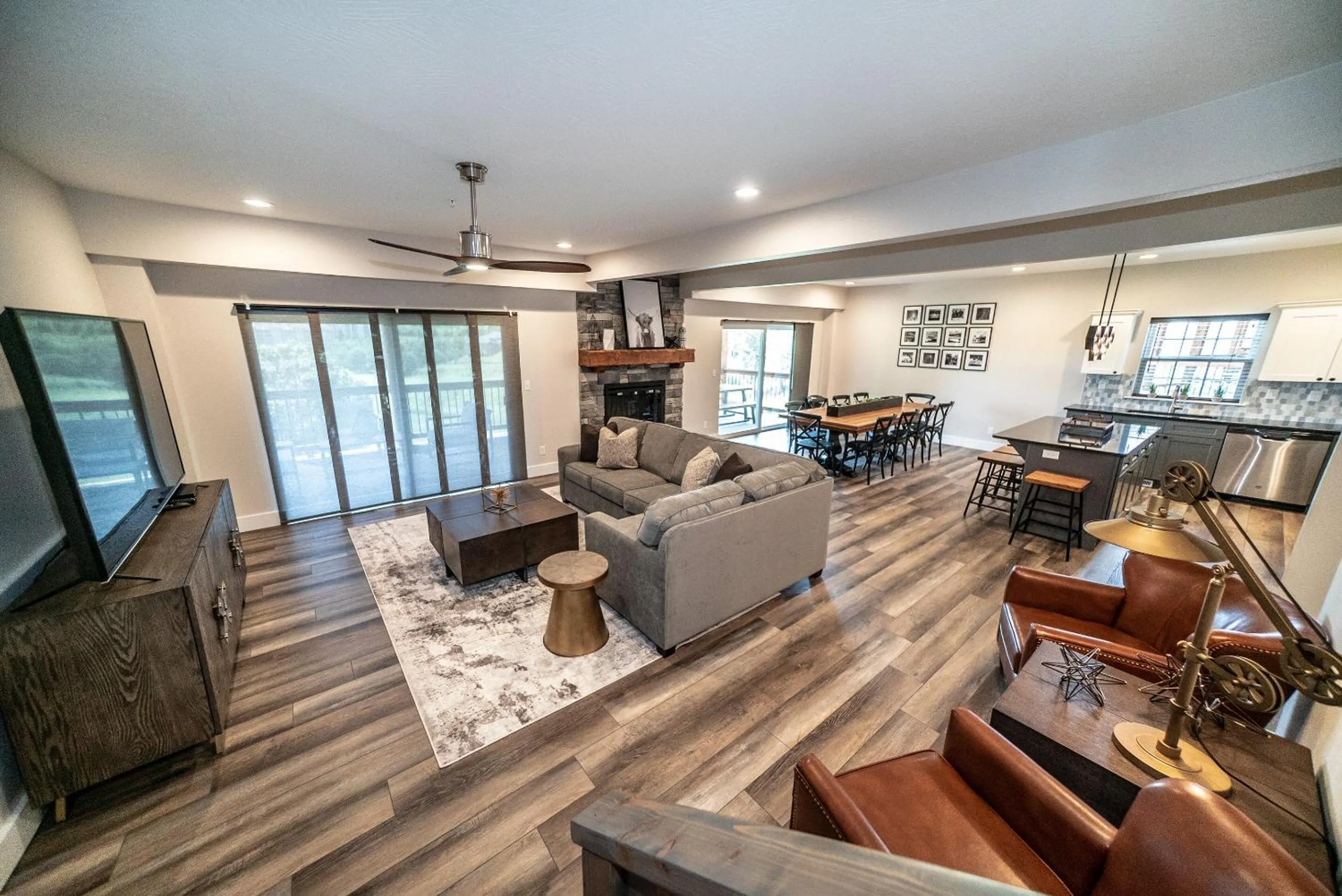 Living room in Reunion Lodges at Thousand Hills