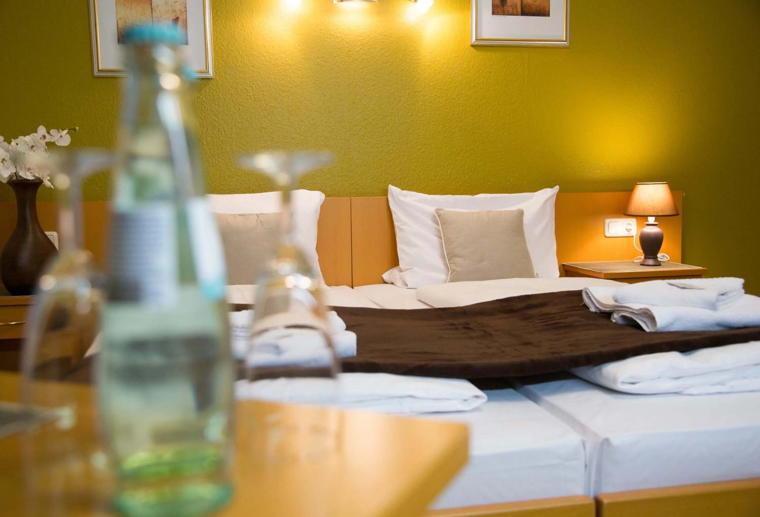 Decorative detail, Bed in Garni Hotel Rödelheimer Hof