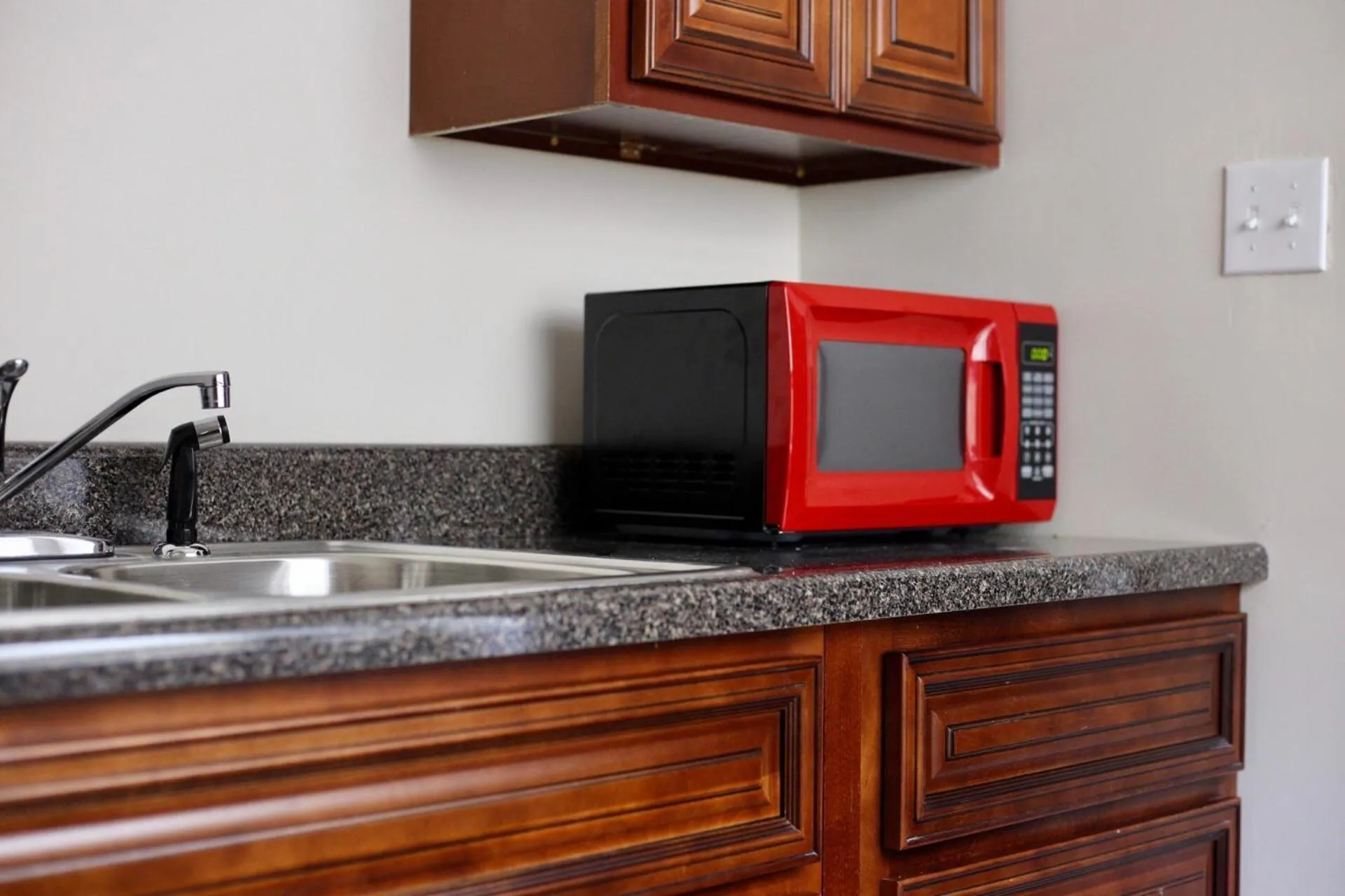 Property building in Pine Mountain Inn