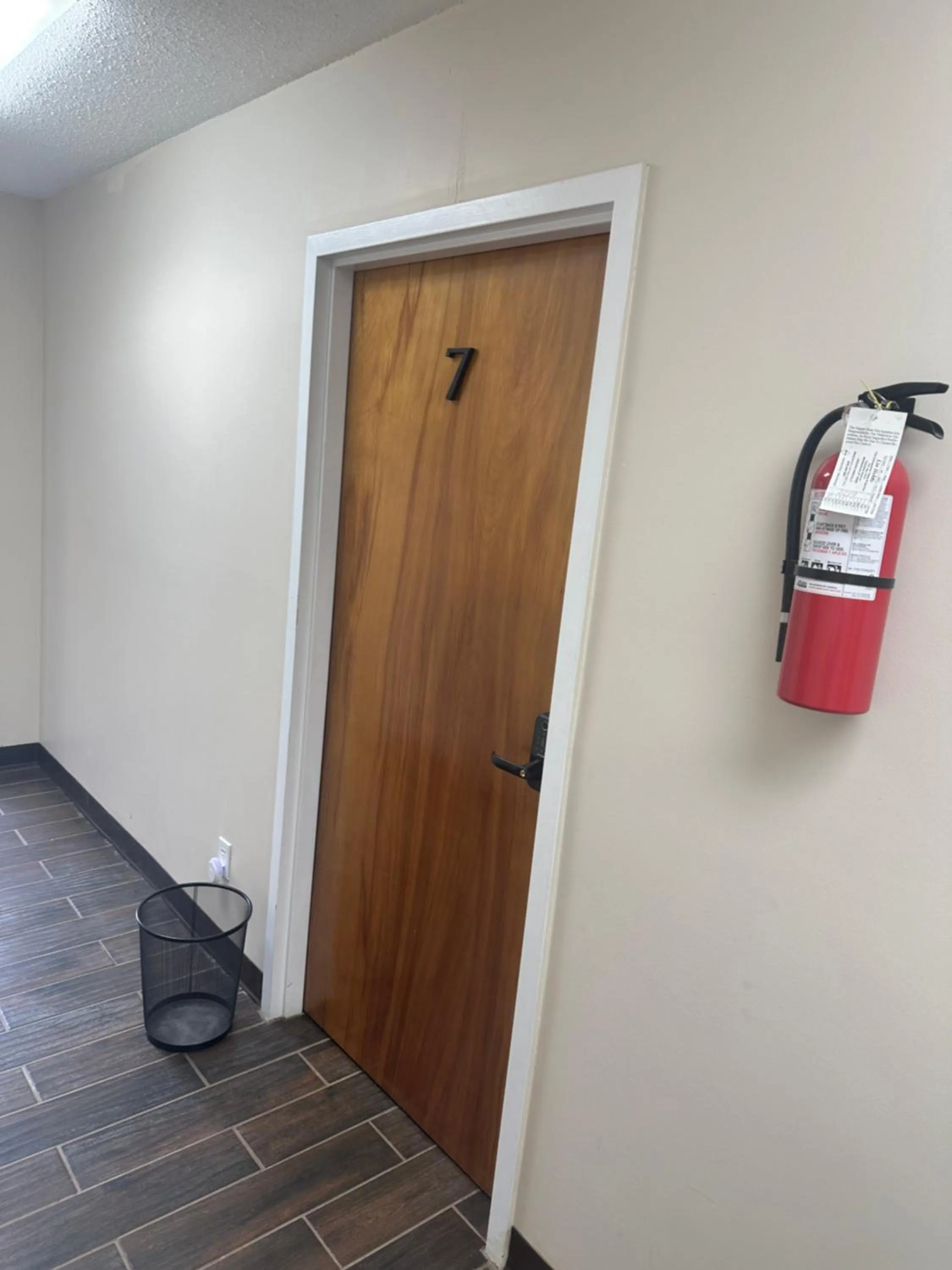 Bedroom in Pine Mountain Inn