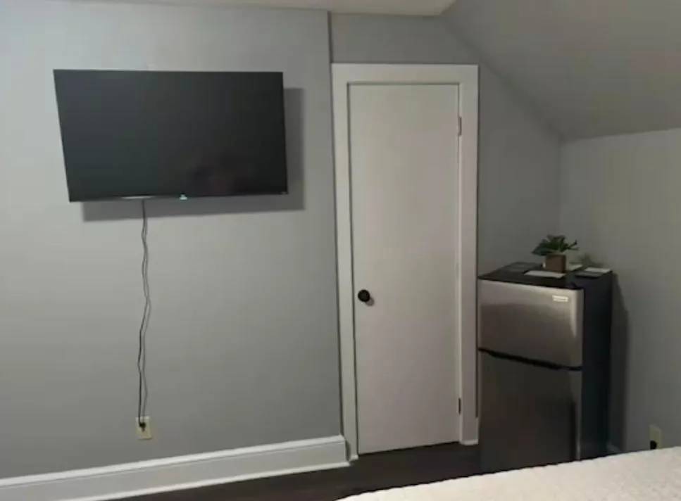 Bed in Pine Mountain Inn