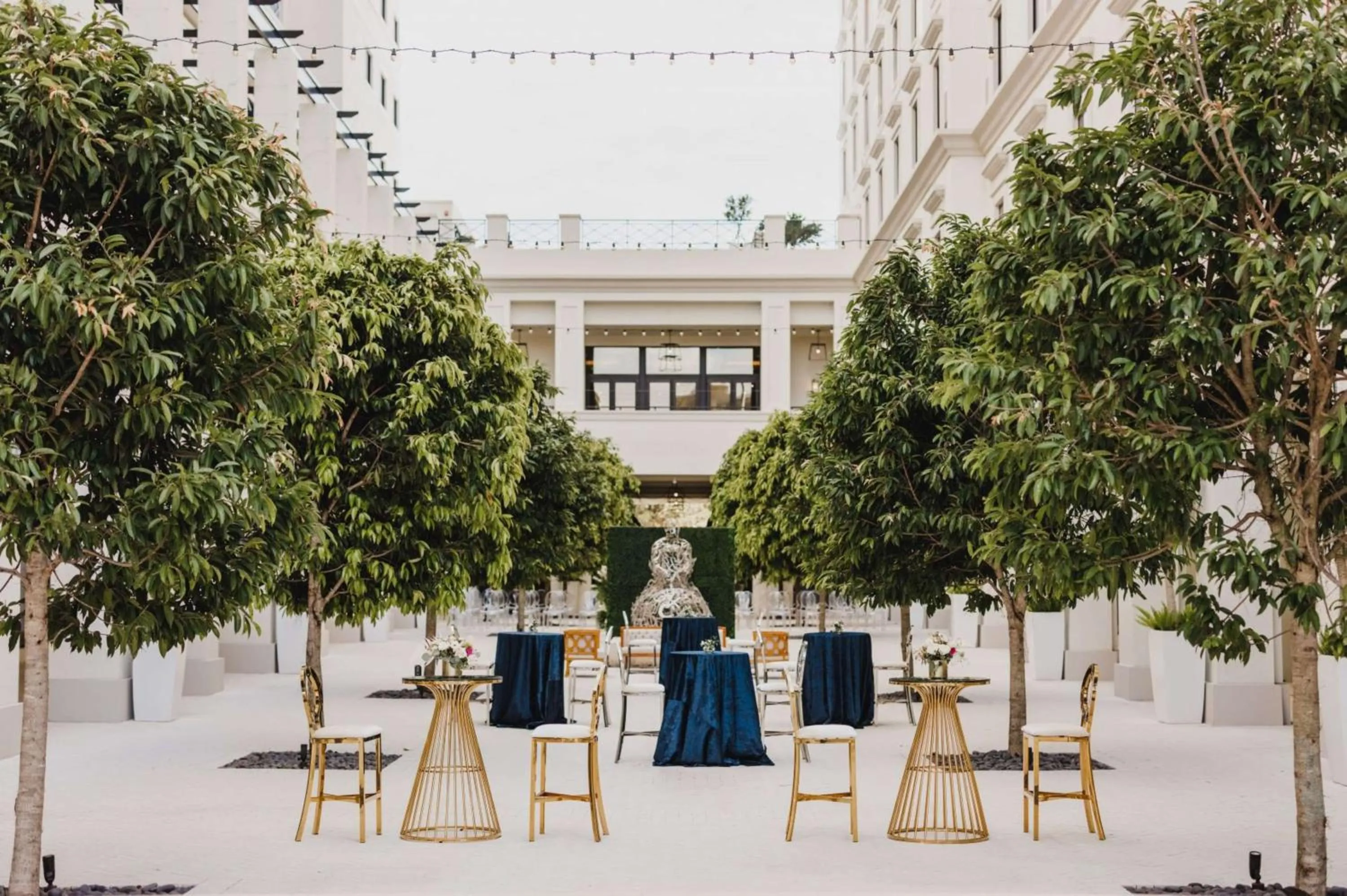 Restaurant/places to eat in THesis Hotel Miami Coral Gables, Curio Collection by Hilton